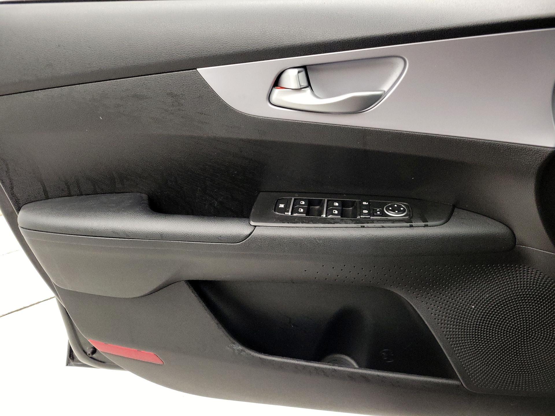 Thumbnail: 2024 Kia Forte - 12