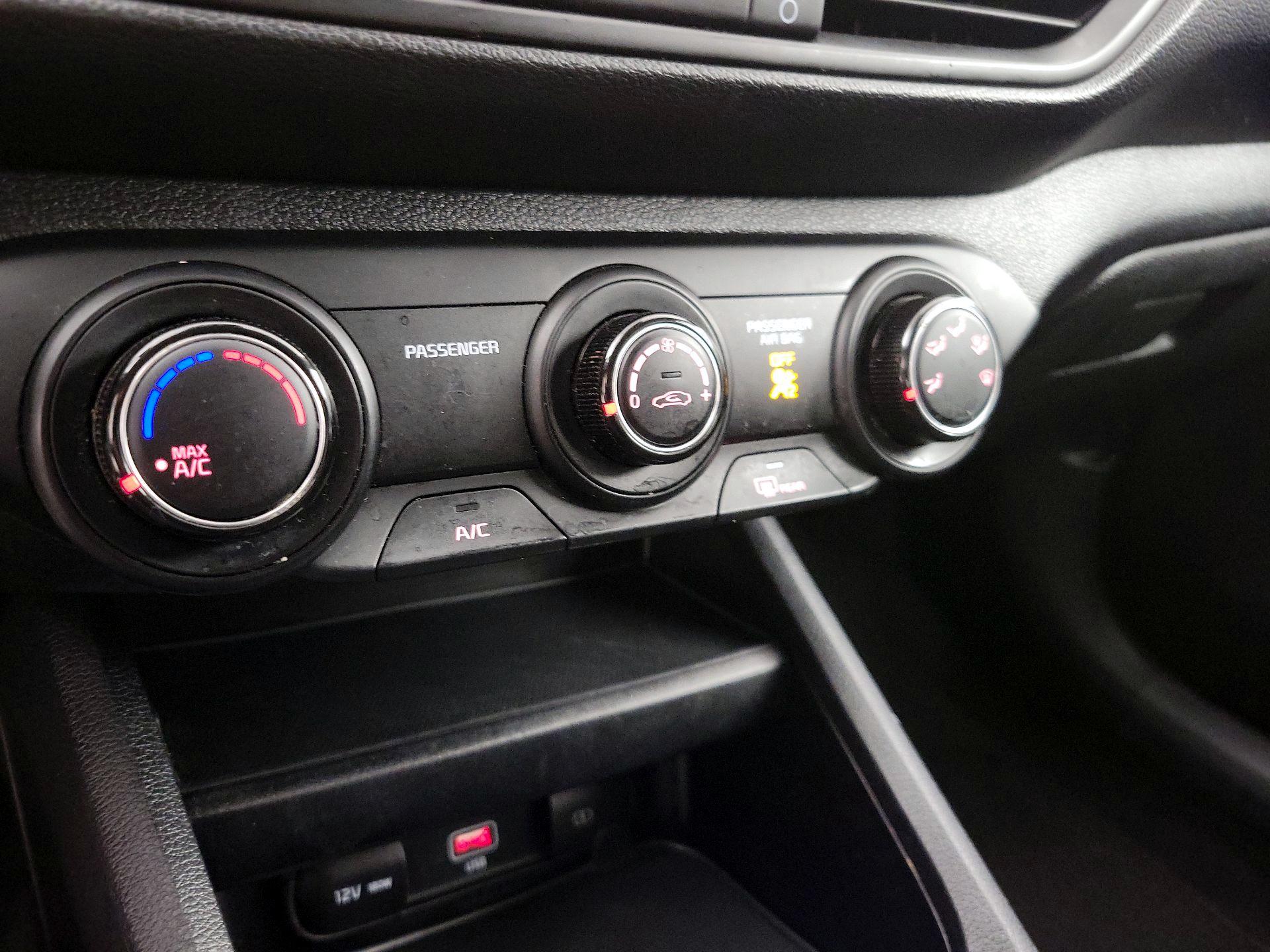 Thumbnail: 2024 Kia Forte - 16