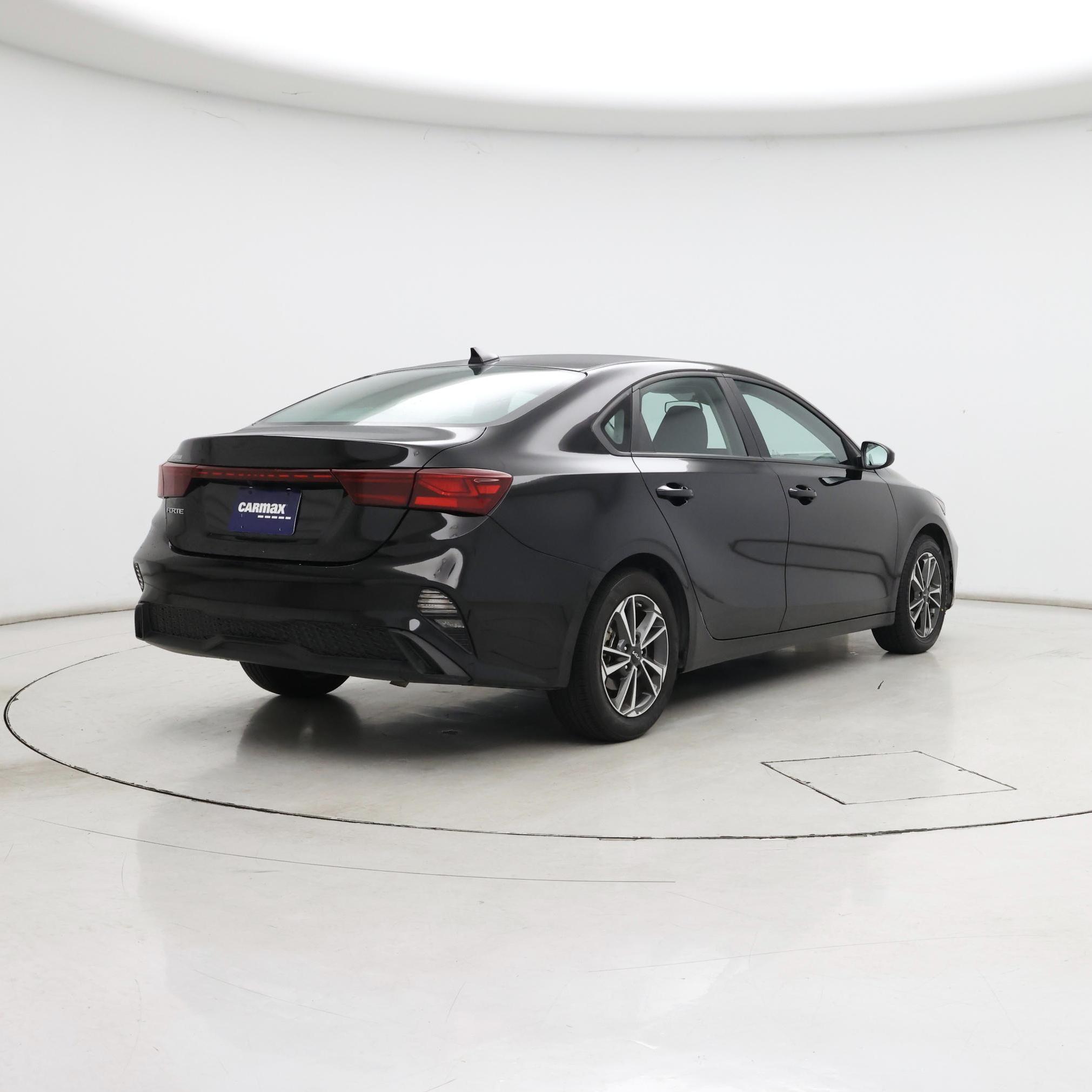 Thumbnail: 2024 Kia Forte - 8