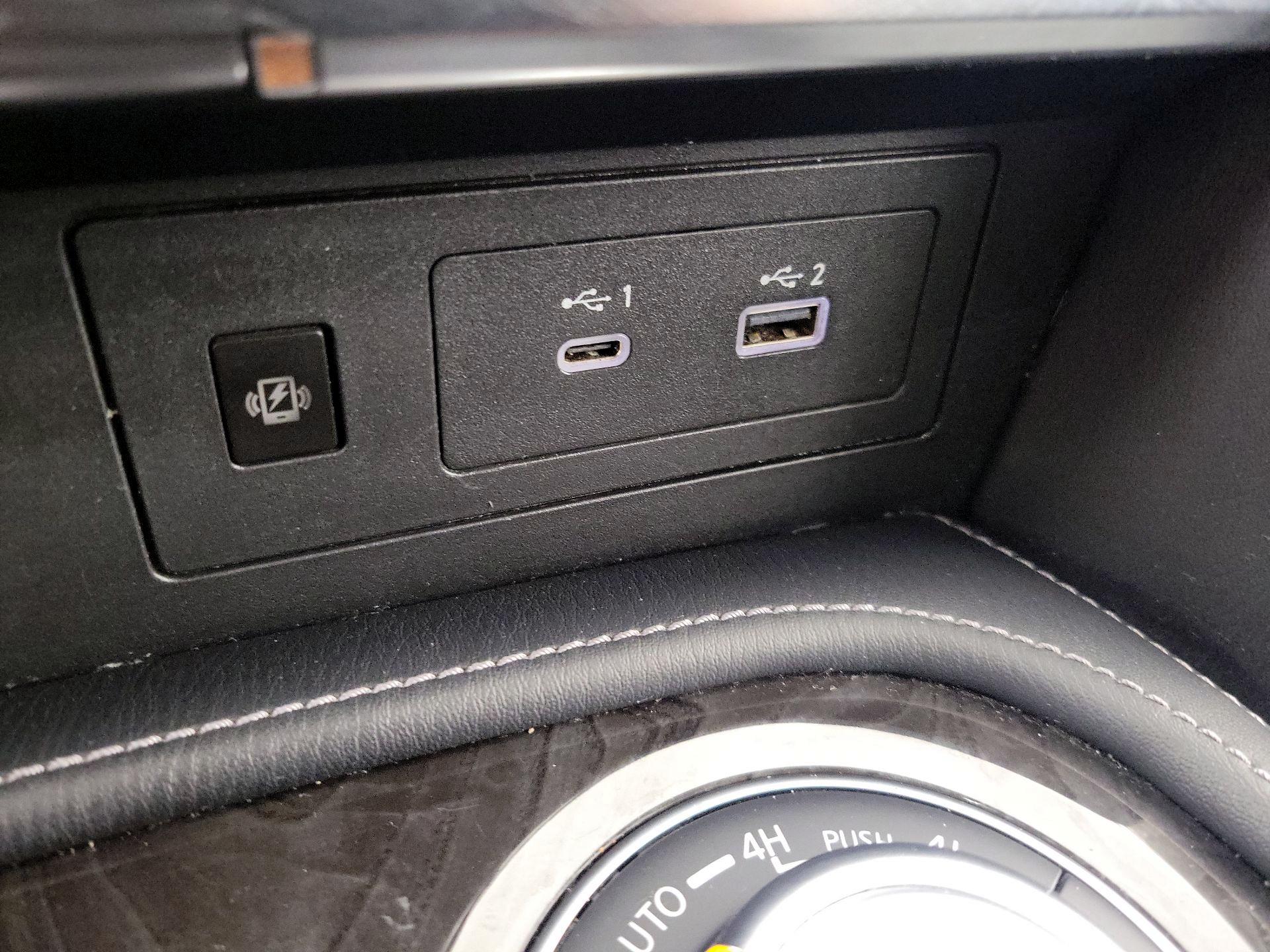 Thumbnail: 2024 INFINITI QX80 - 19