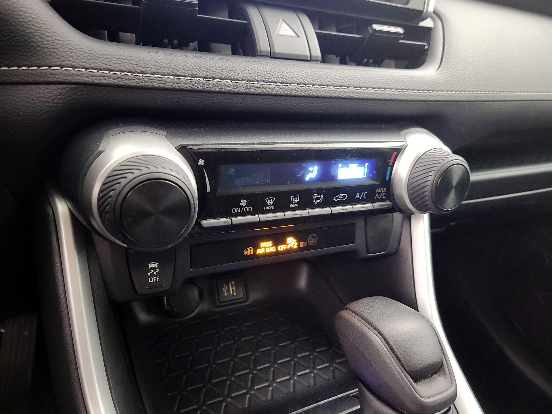 Thumbnail: 2023 Toyota RAV4 - 15