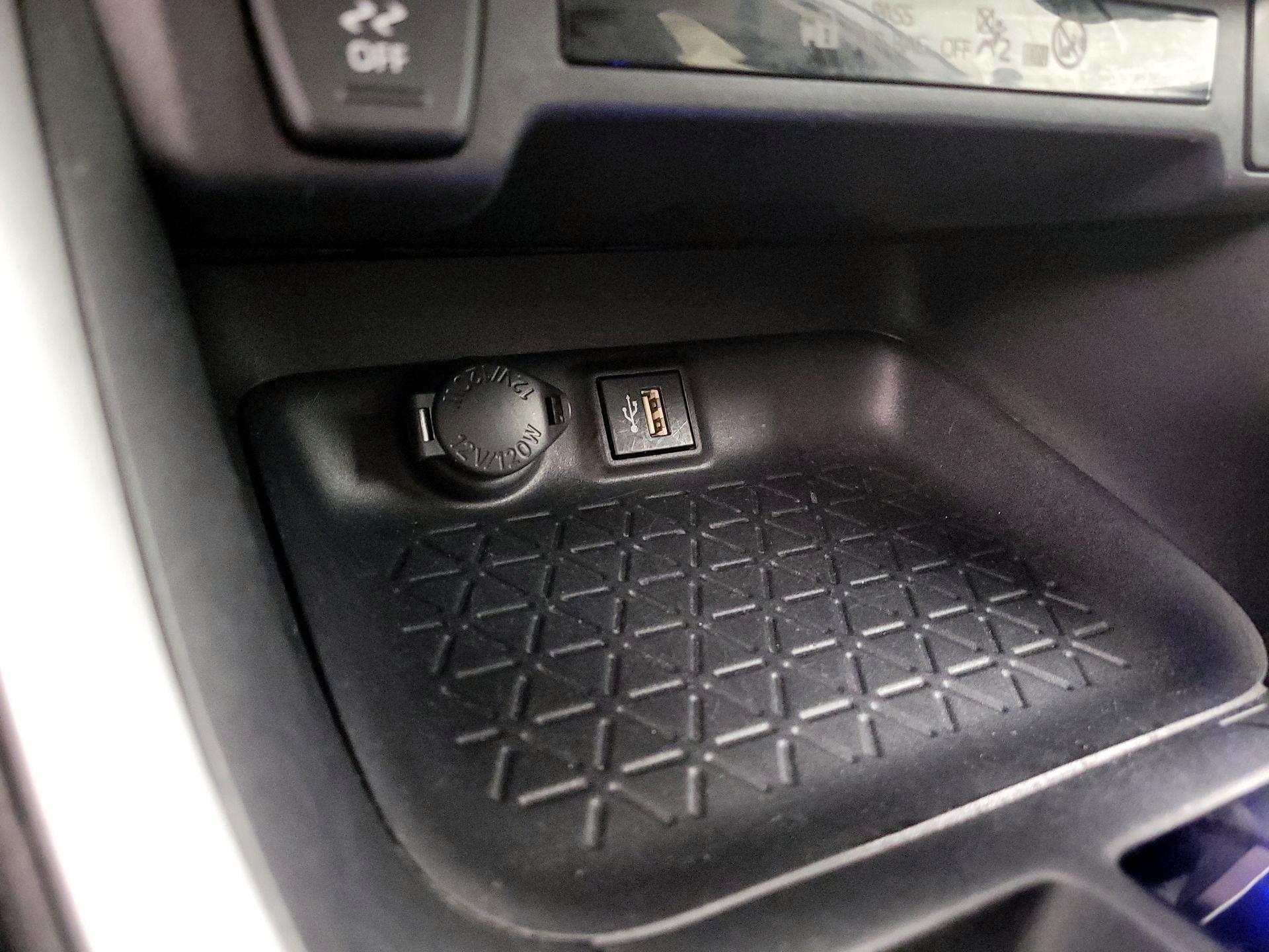 Thumbnail: 2023 Toyota RAV4 - 17