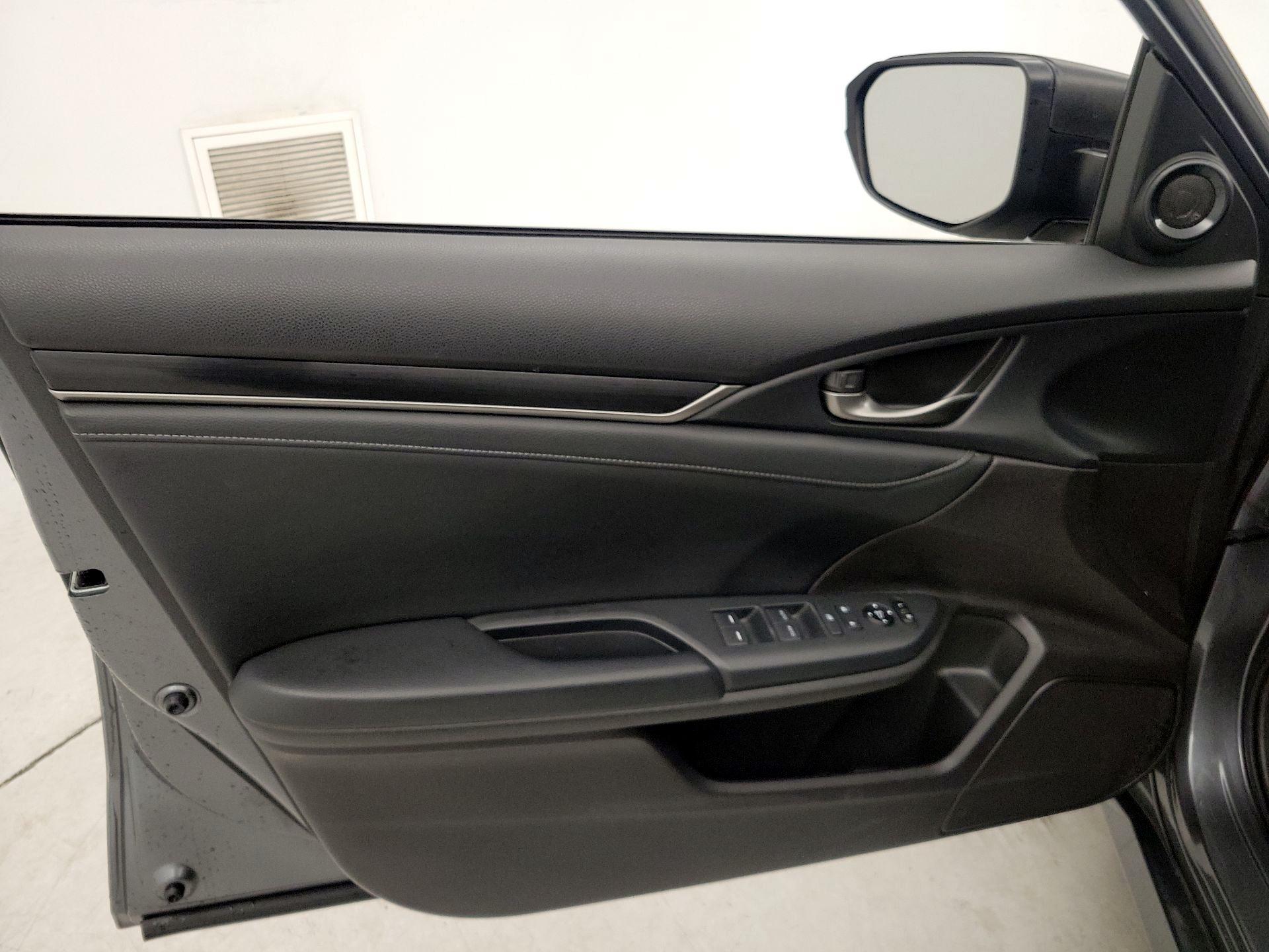 Thumbnail: 2020 Honda Civic - 12