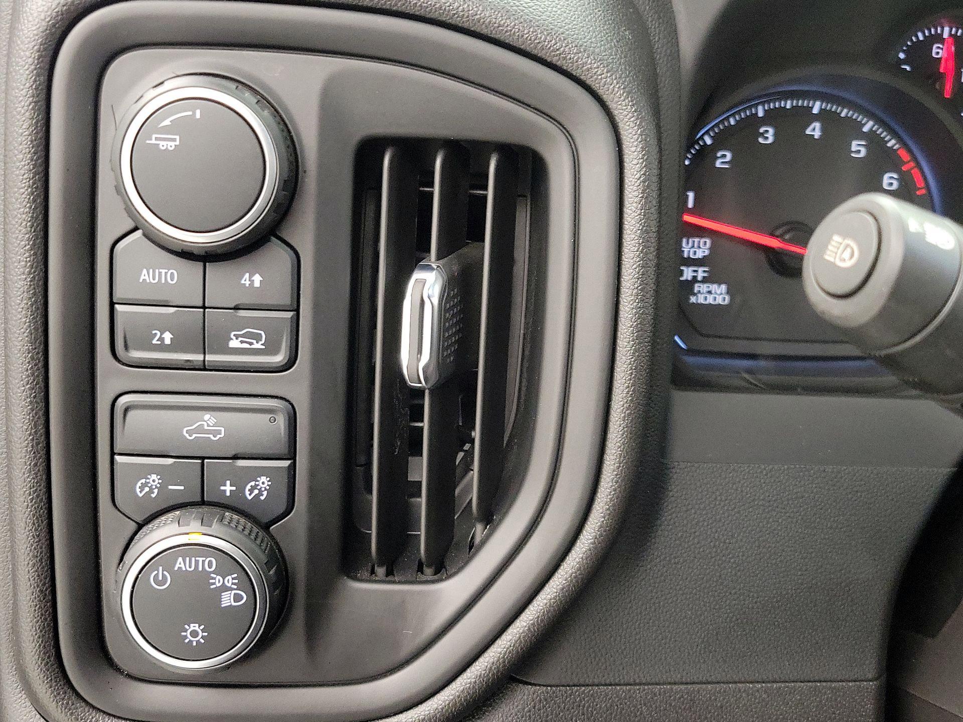 Thumbnail: 2022 Chevrolet Silverado 1500 - 13