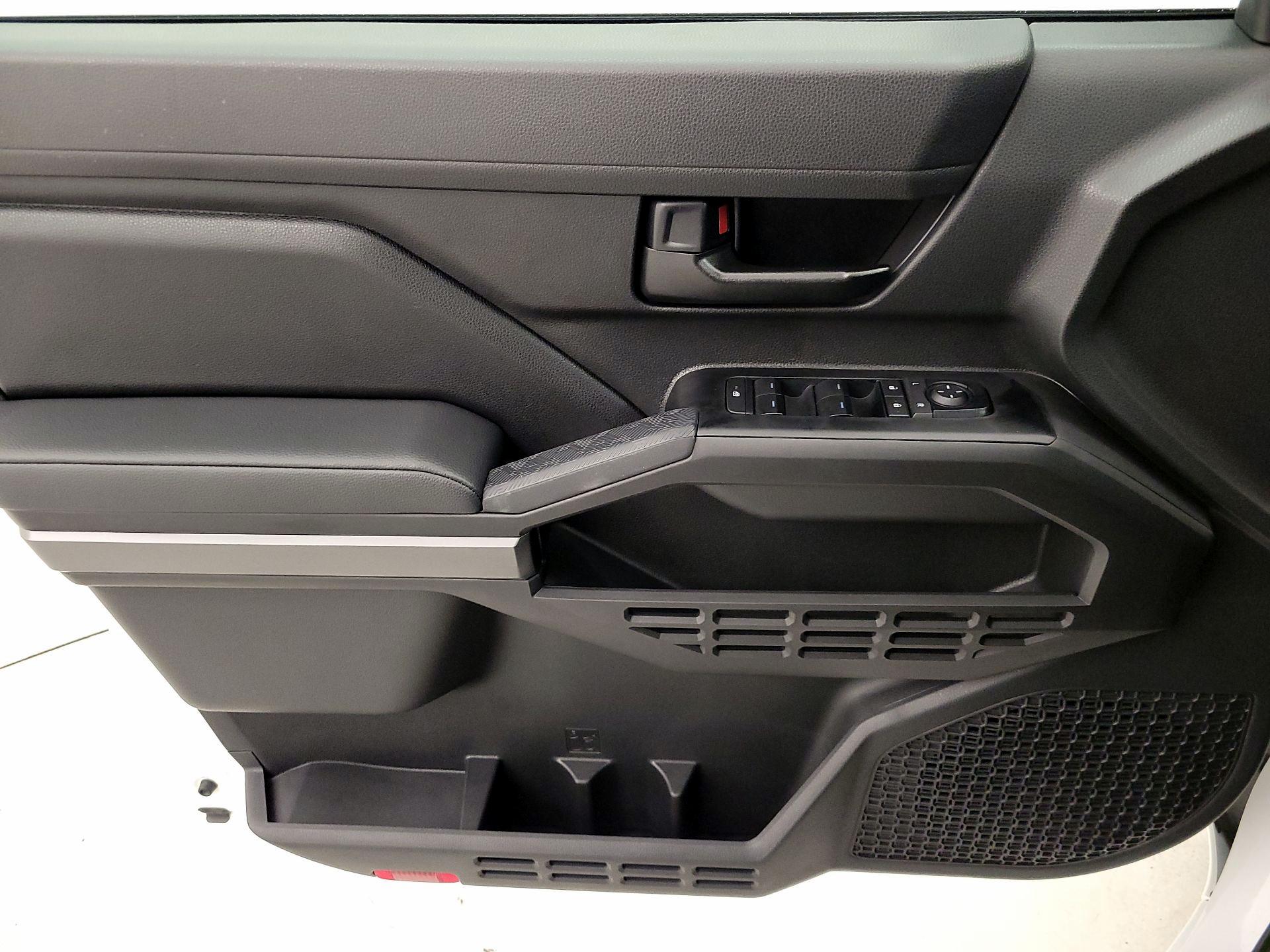 Thumbnail: 2025 Toyota Tacoma - 12