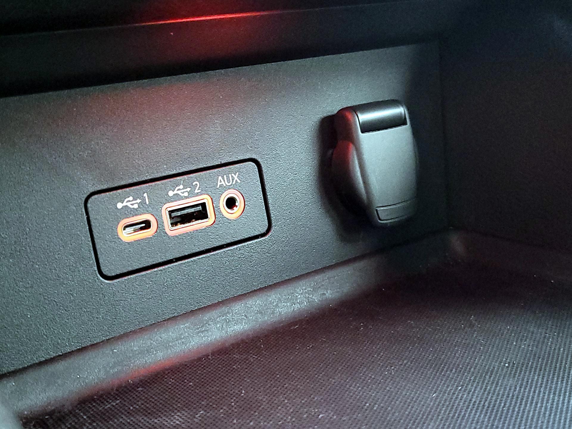 Thumbnail: 2022 Nissan Sentra - 18