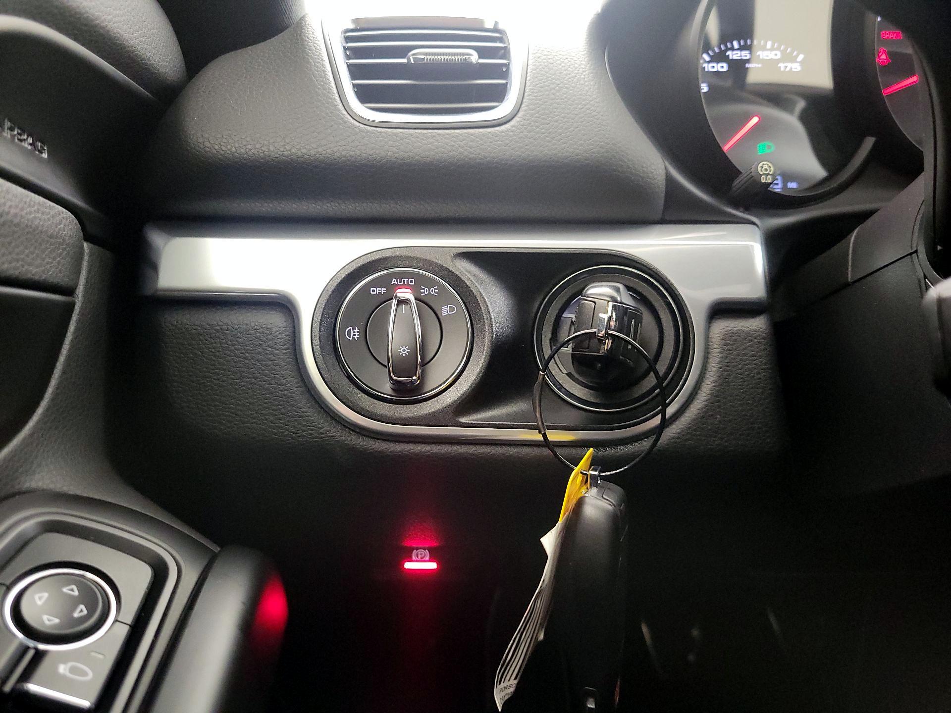 Thumbnail: 2016 Porsche Cayman - 13