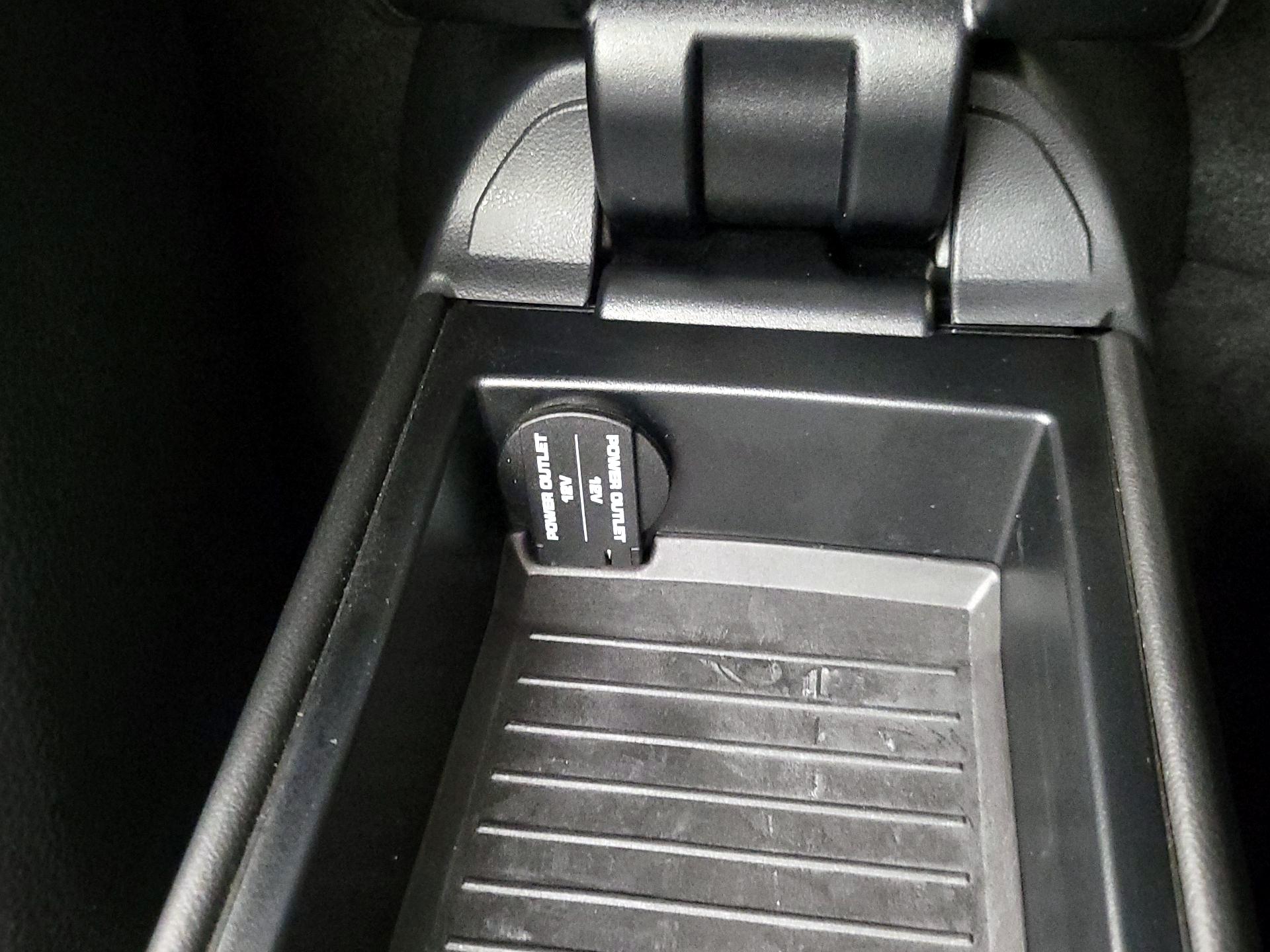 Thumbnail: 2016 Porsche Cayman - 17