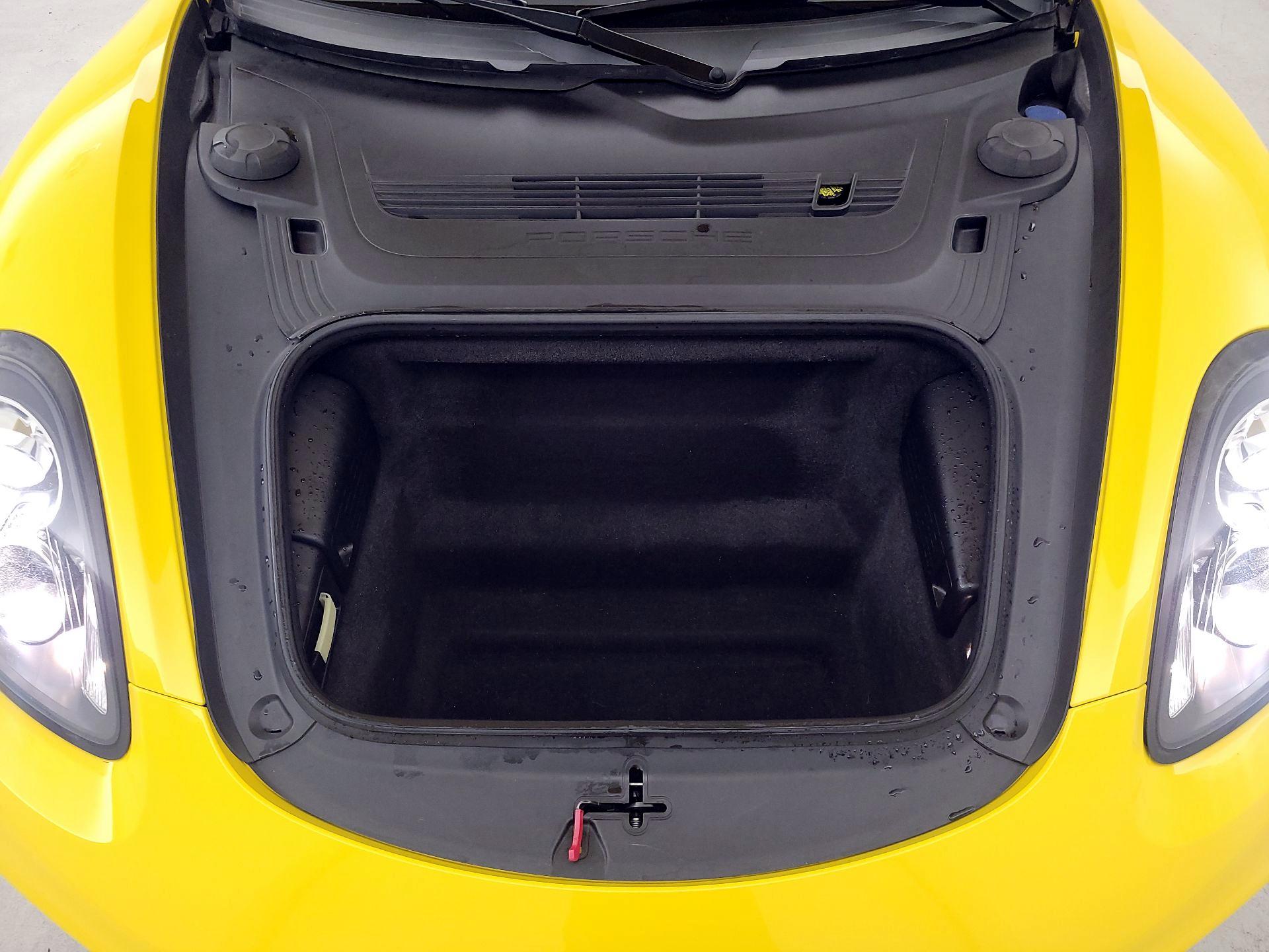 Thumbnail: 2016 Porsche Cayman - 19