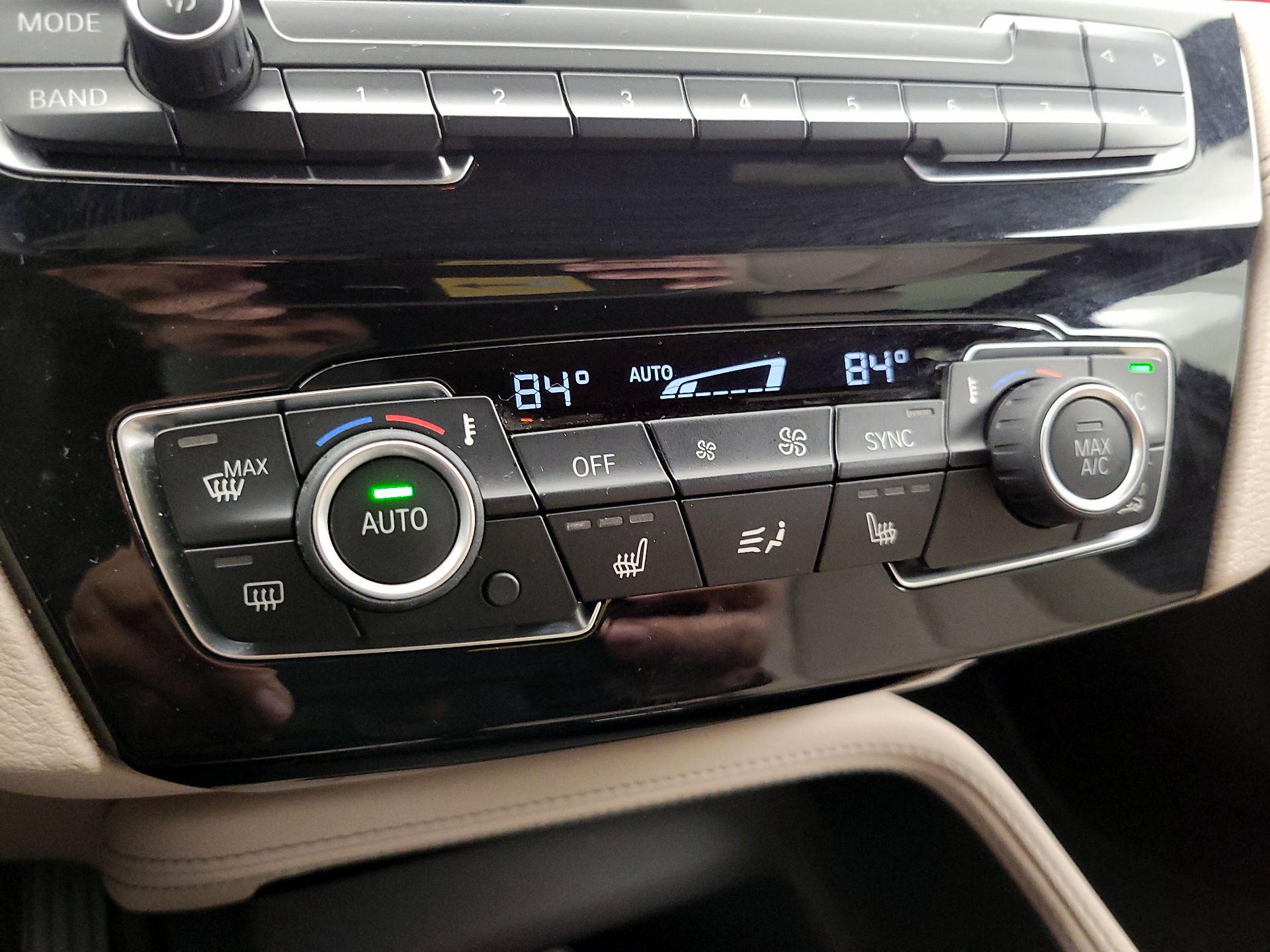 Thumbnail: 2022 BMW X1 - 17