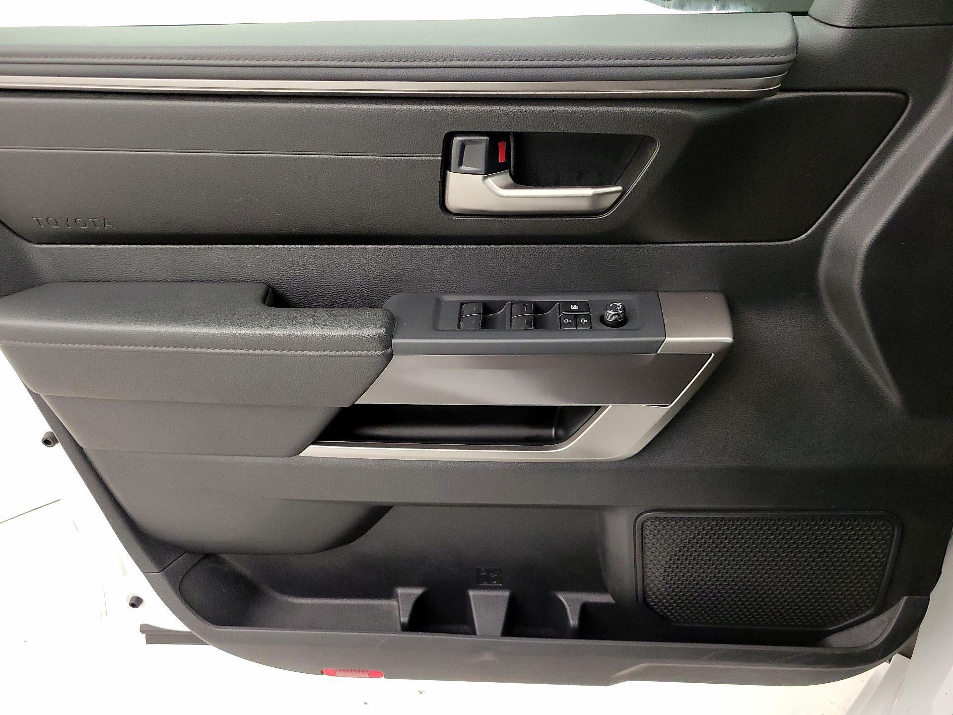 Thumbnail: 2022 Toyota Tundra - 12