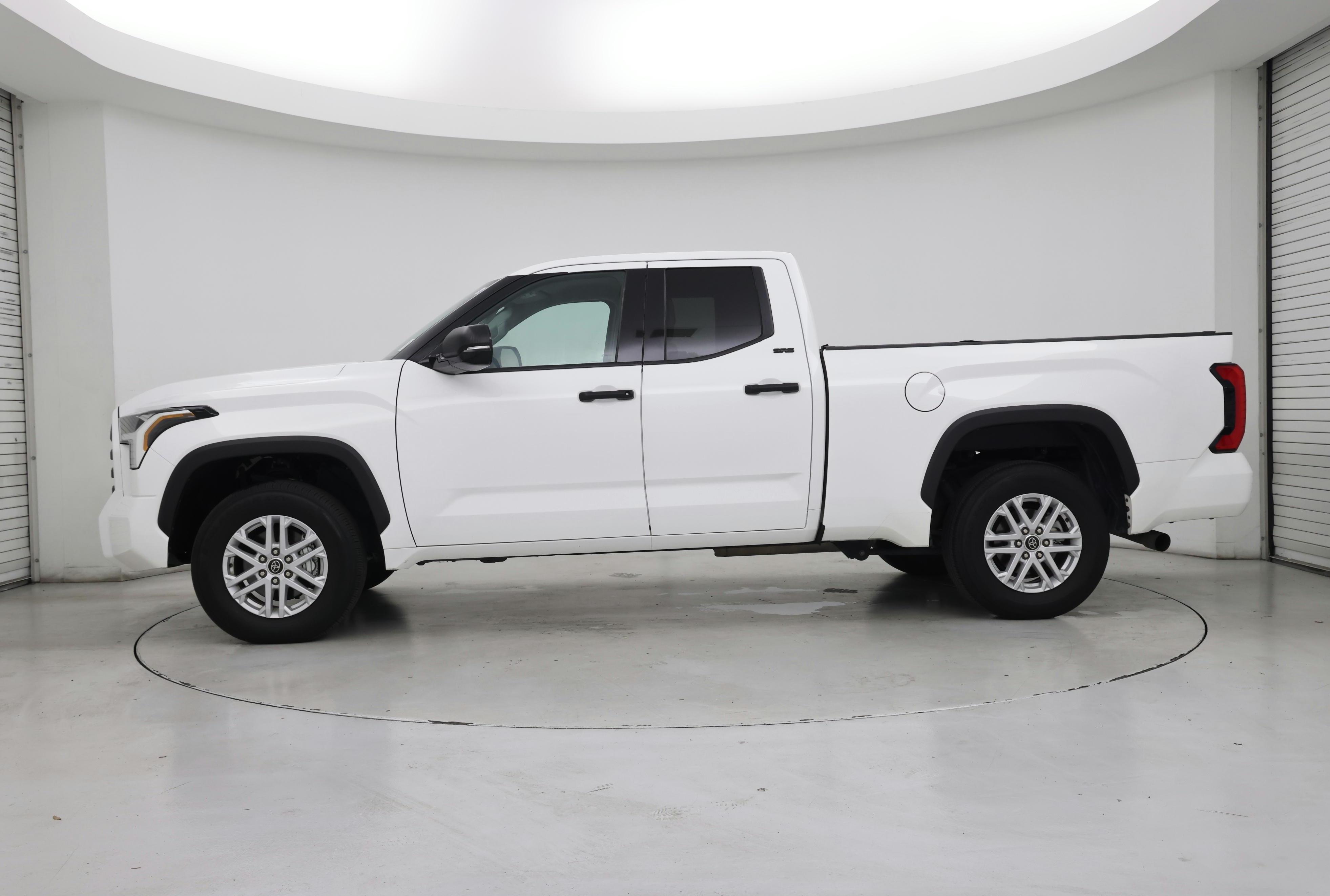 Thumbnail: 2022 Toyota Tundra - 3