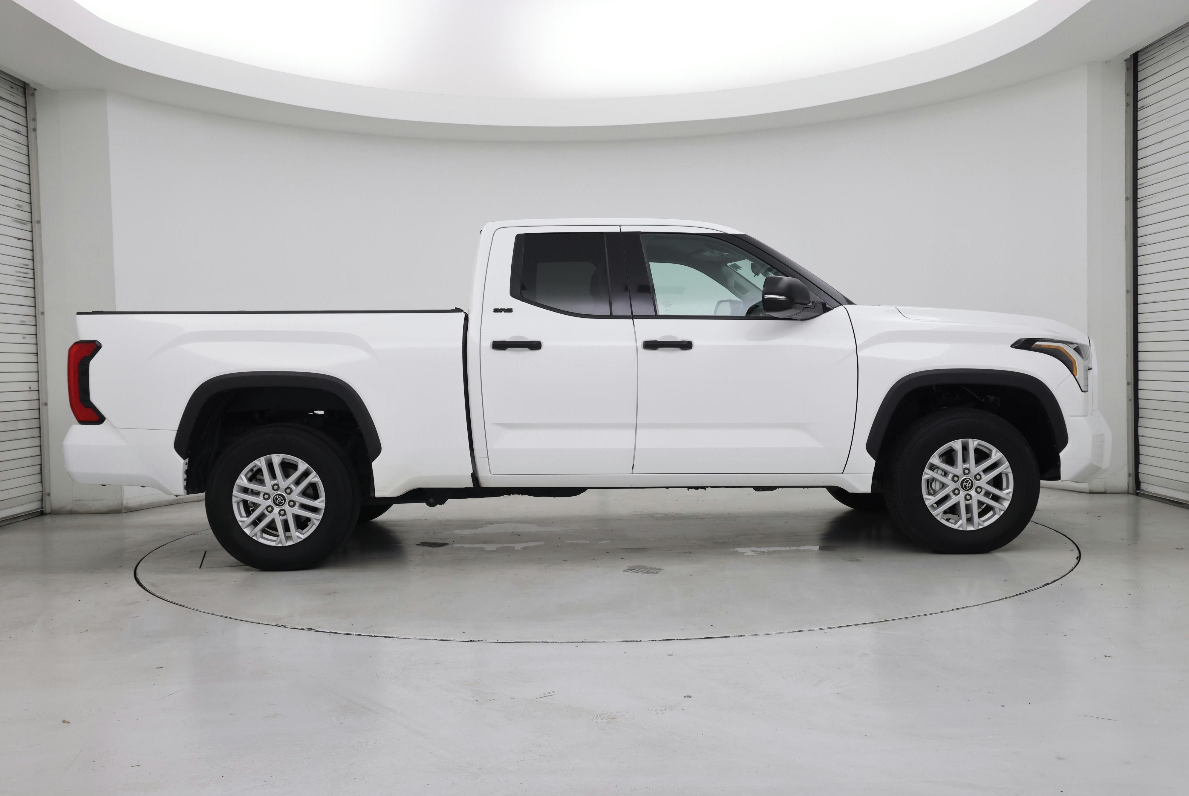 Thumbnail: 2022 Toyota Tundra - 7