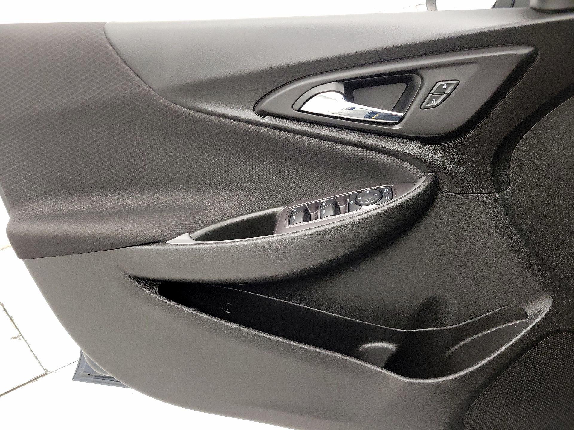 Thumbnail: 2020 Chevrolet Malibu - 12