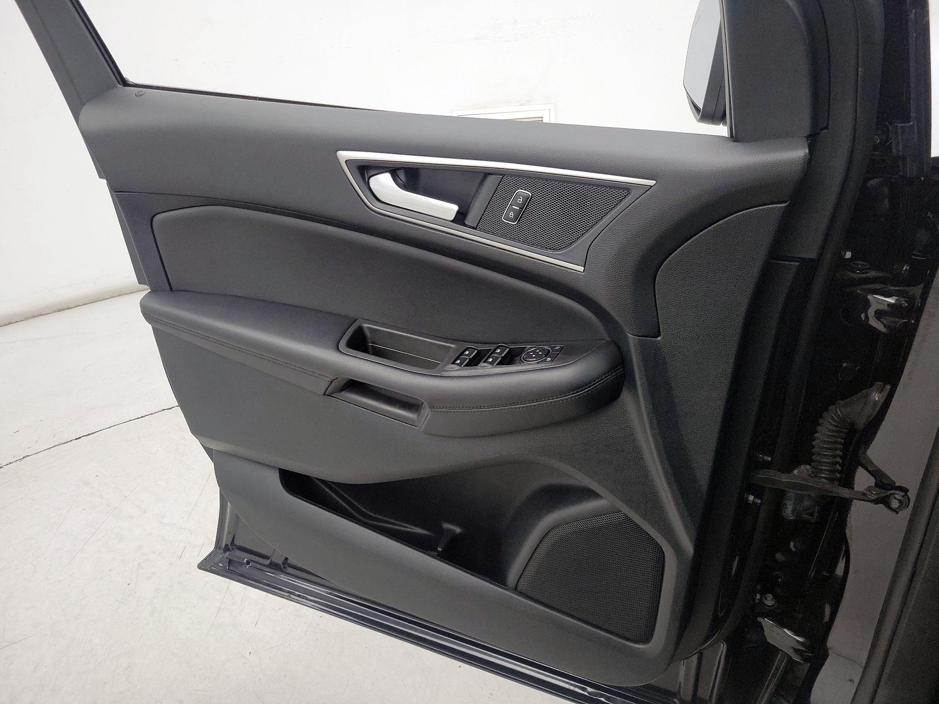 Thumbnail: 2022 Ford Edge - 12