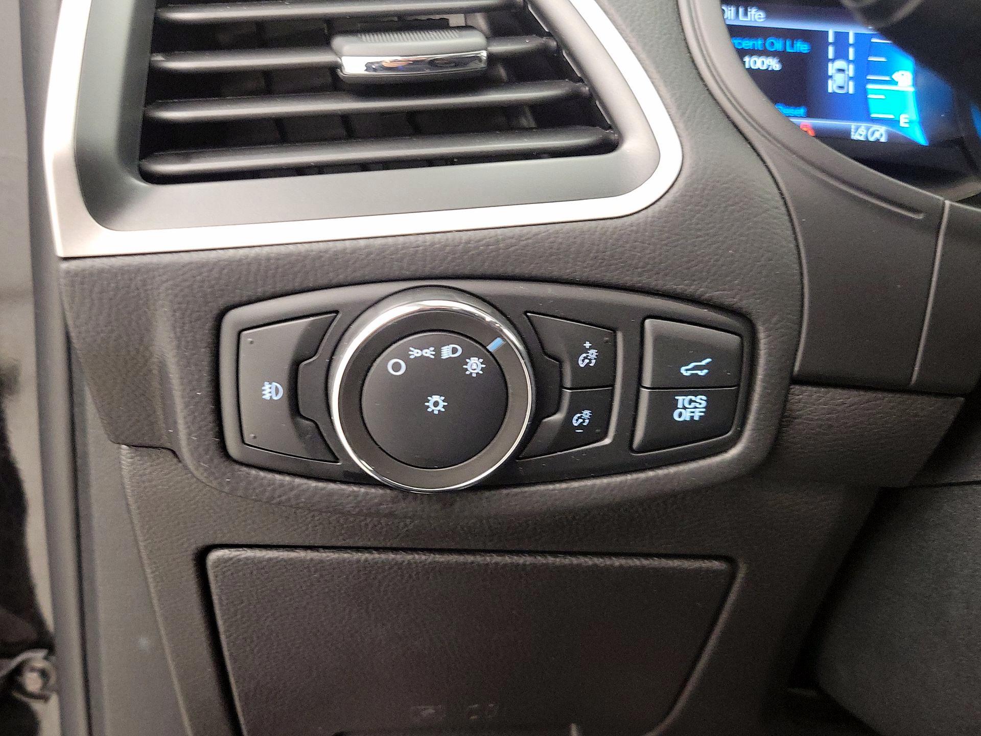 Thumbnail: 2022 Ford Edge - 13