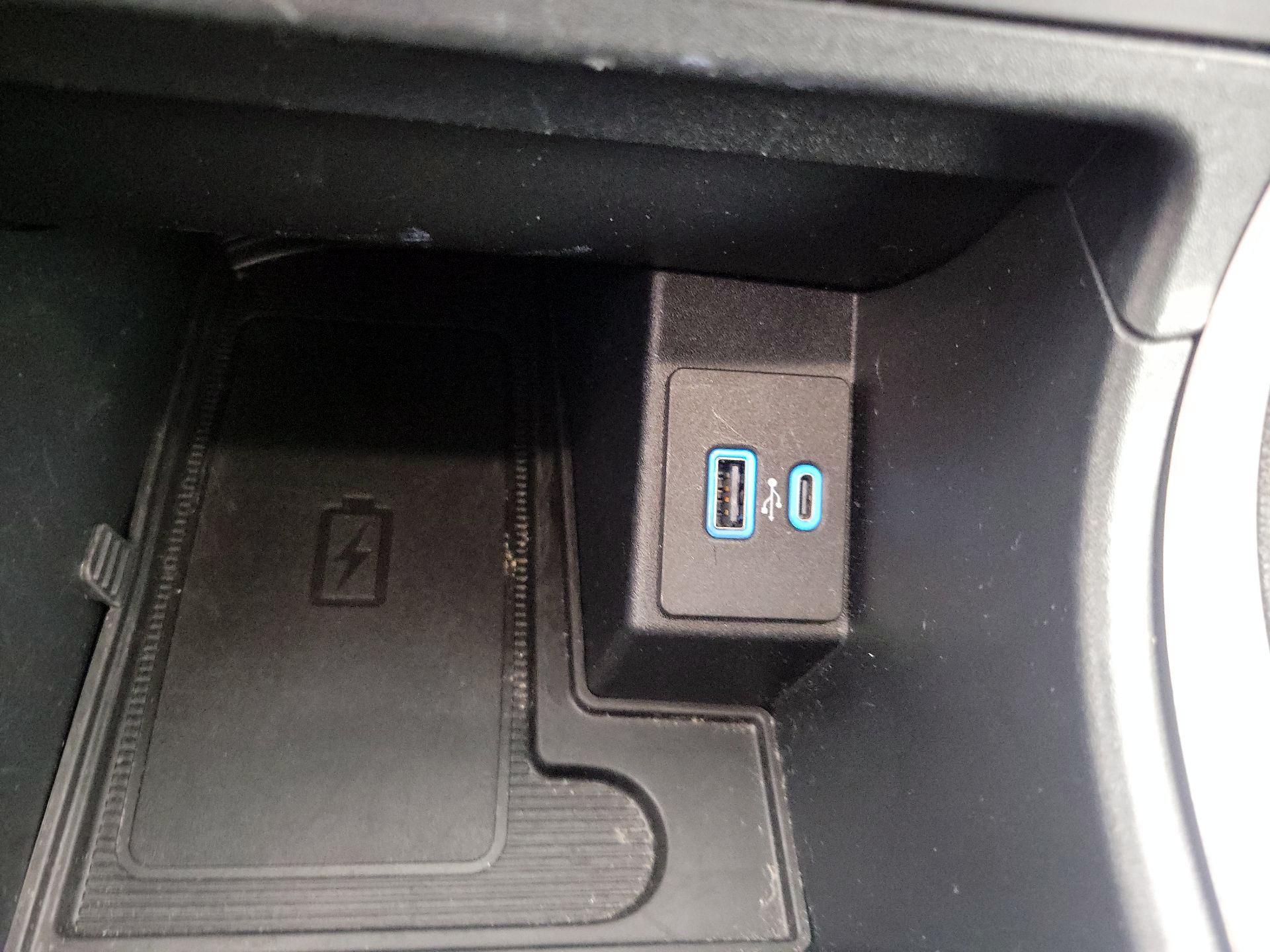 Thumbnail: 2022 Ford Edge - 18