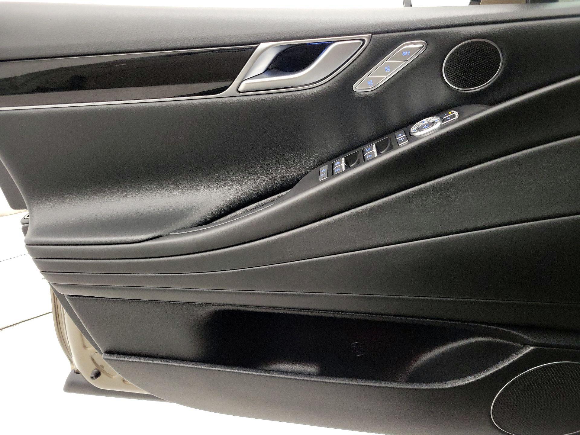 Thumbnail: 2023 Genesis G80 - 12