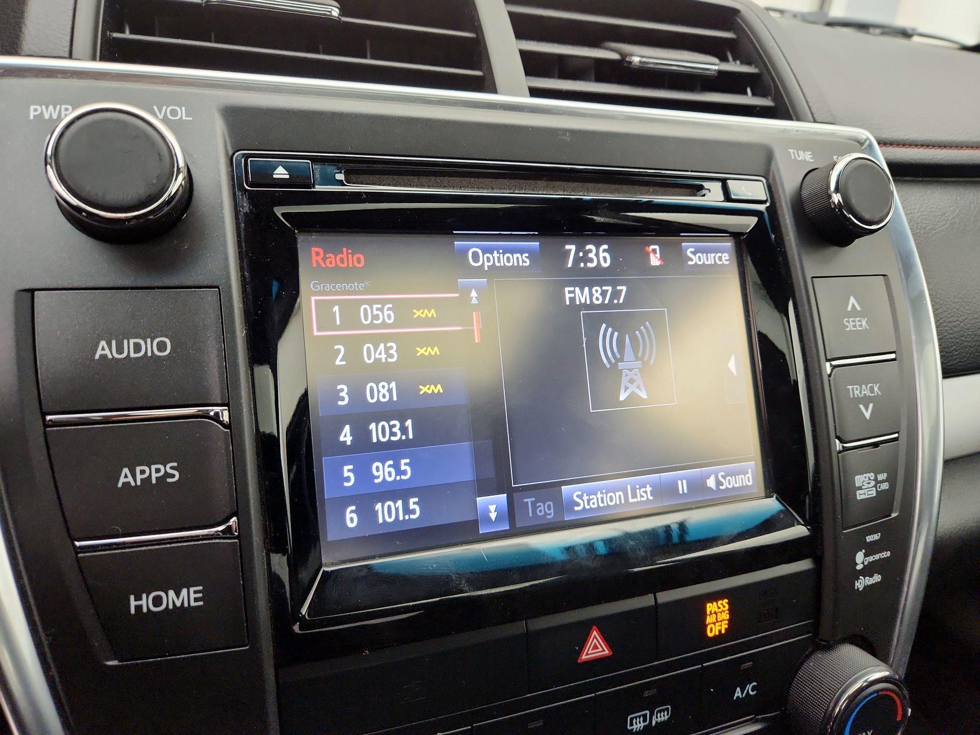 Thumbnail: 2015 Toyota Camry - 15