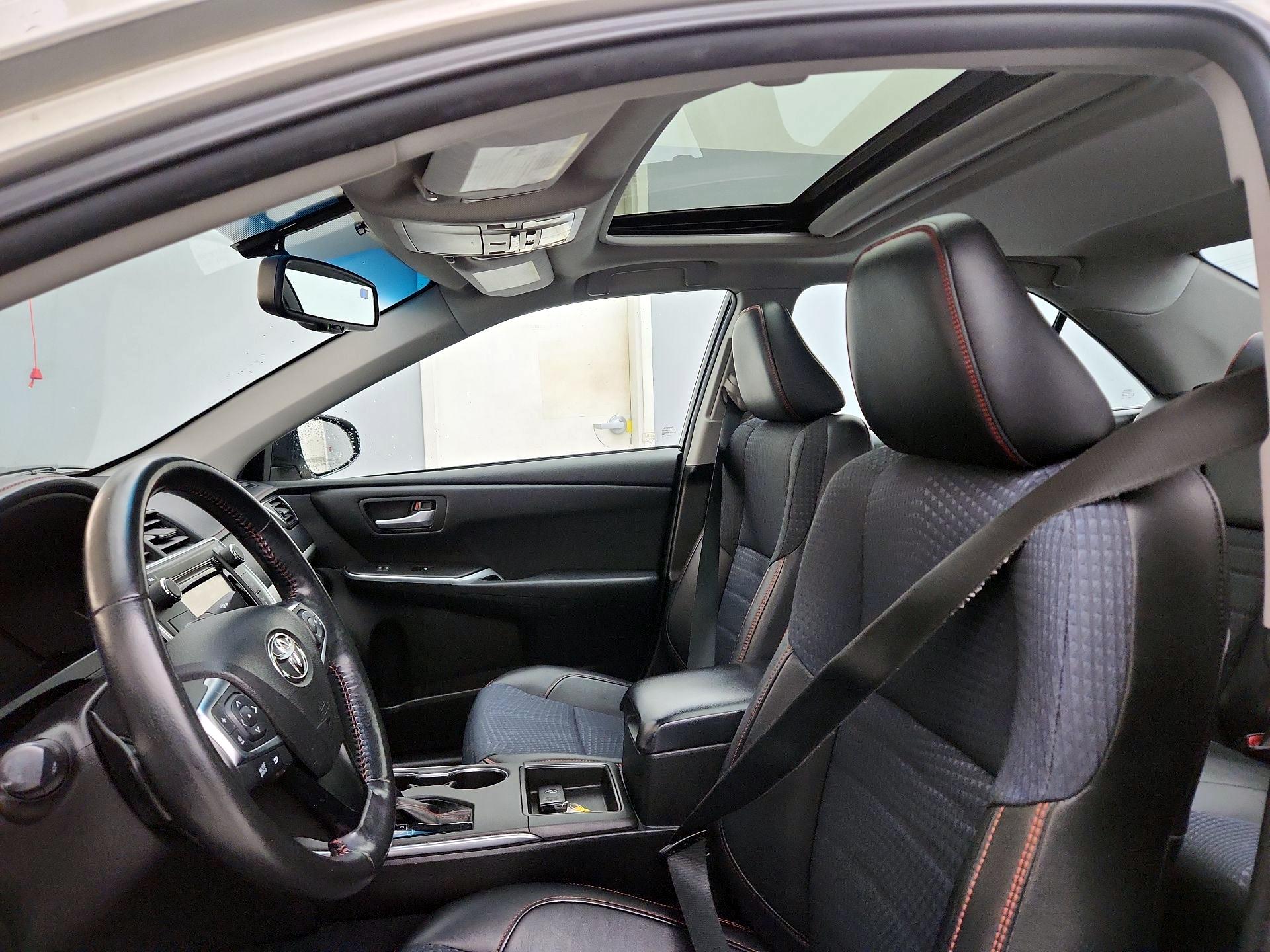 Thumbnail: 2015 Toyota Camry - 19