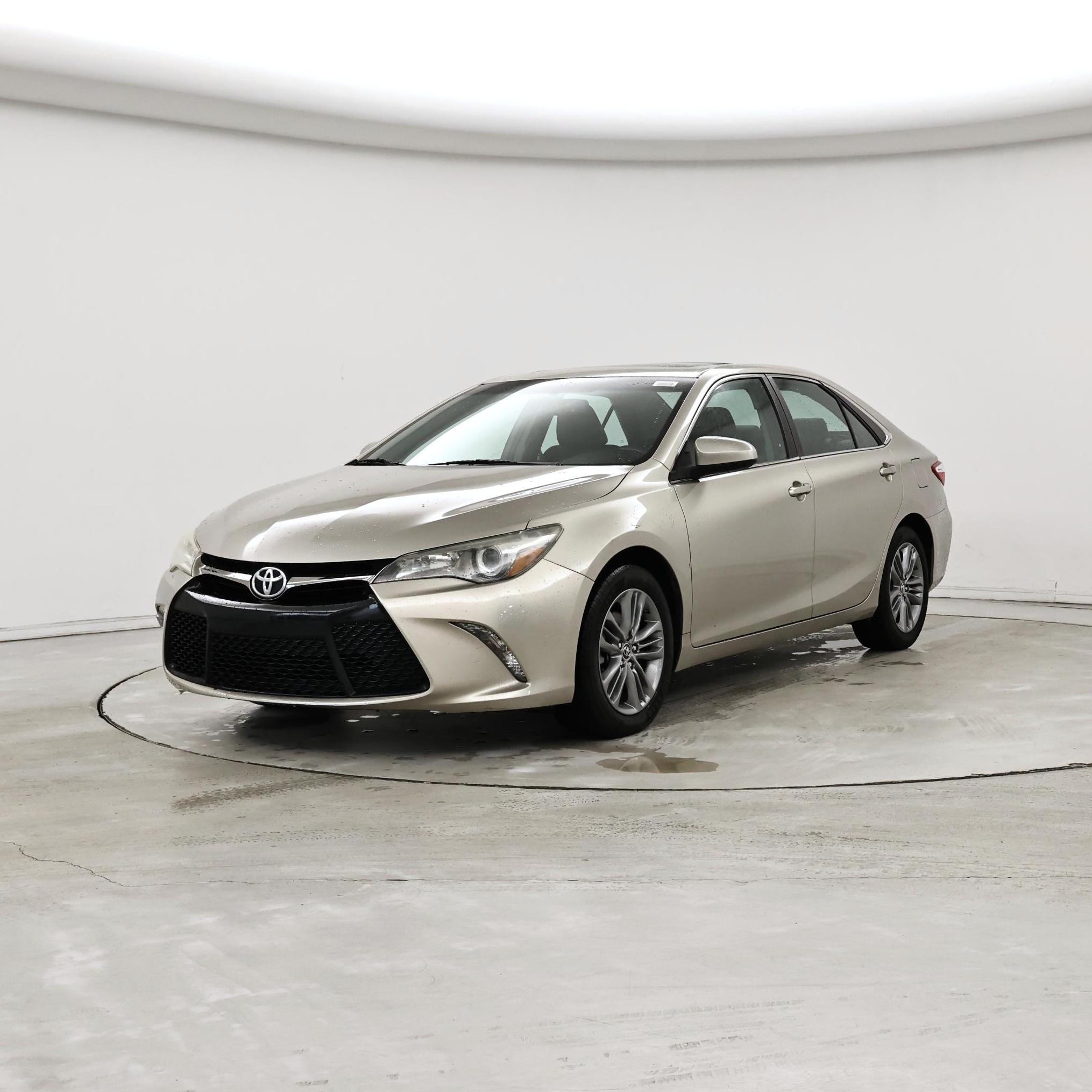 Thumbnail: 2015 Toyota Camry - 4