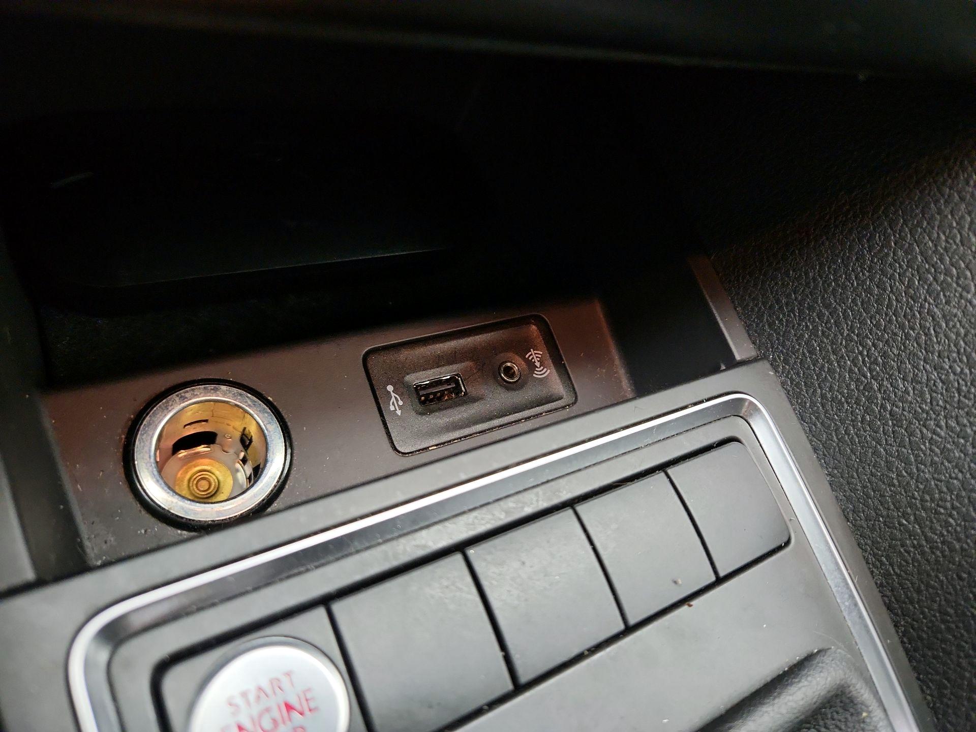 Thumbnail: 2017 Volkswagen Jetta - 18