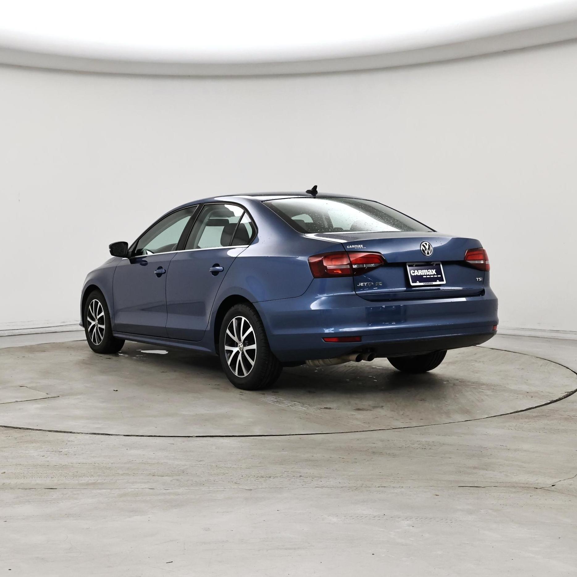 Thumbnail: 2017 Volkswagen Jetta - 2