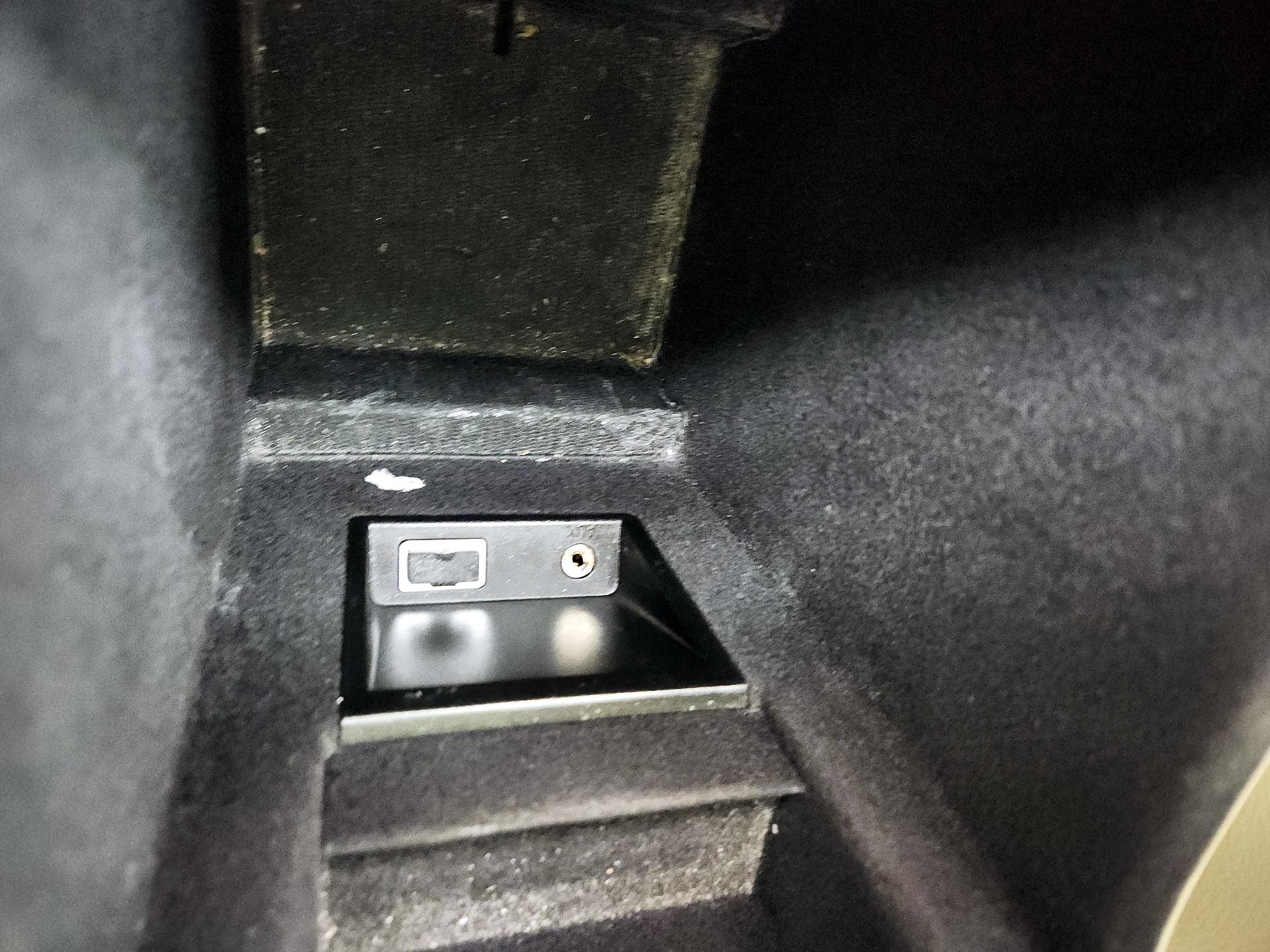 Thumbnail: 2016 Volvo XC60 - 19