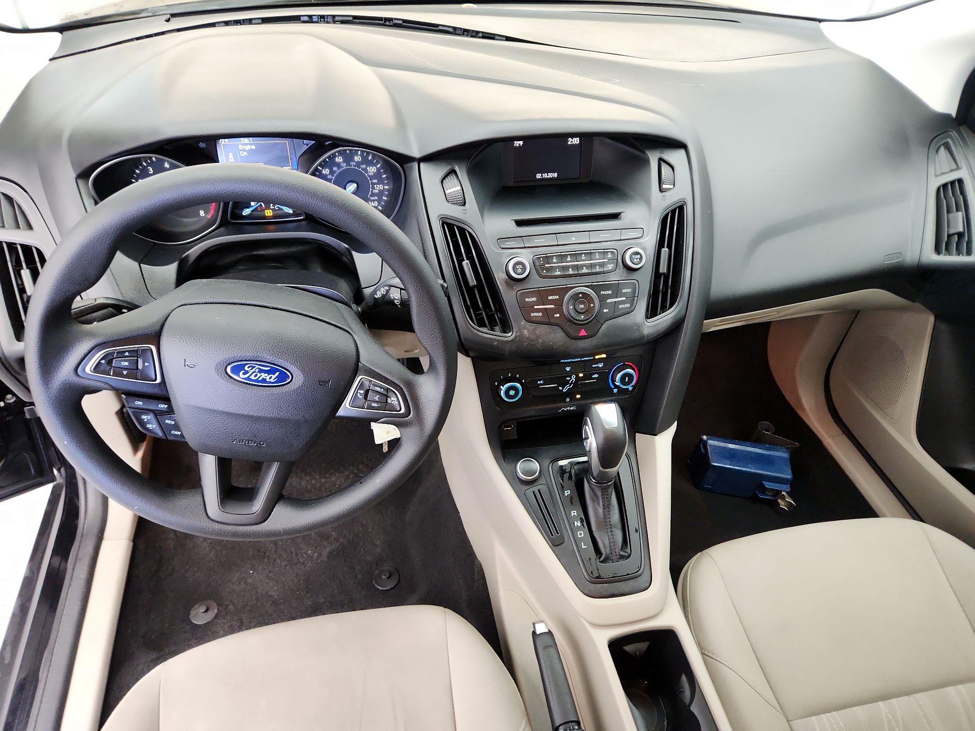 Thumbnail: 2016 Ford Focus - 9