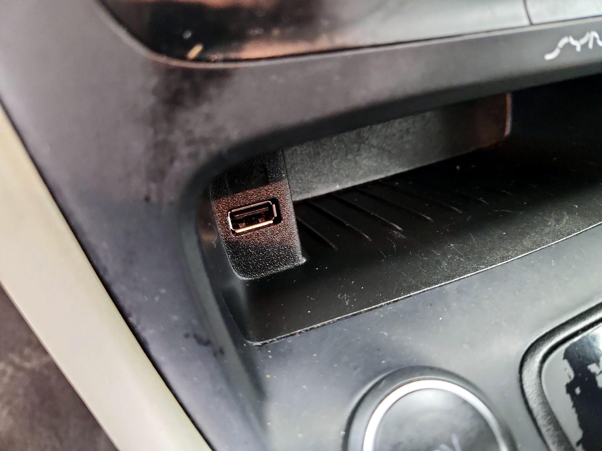 Thumbnail: 2016 Ford Focus - 18