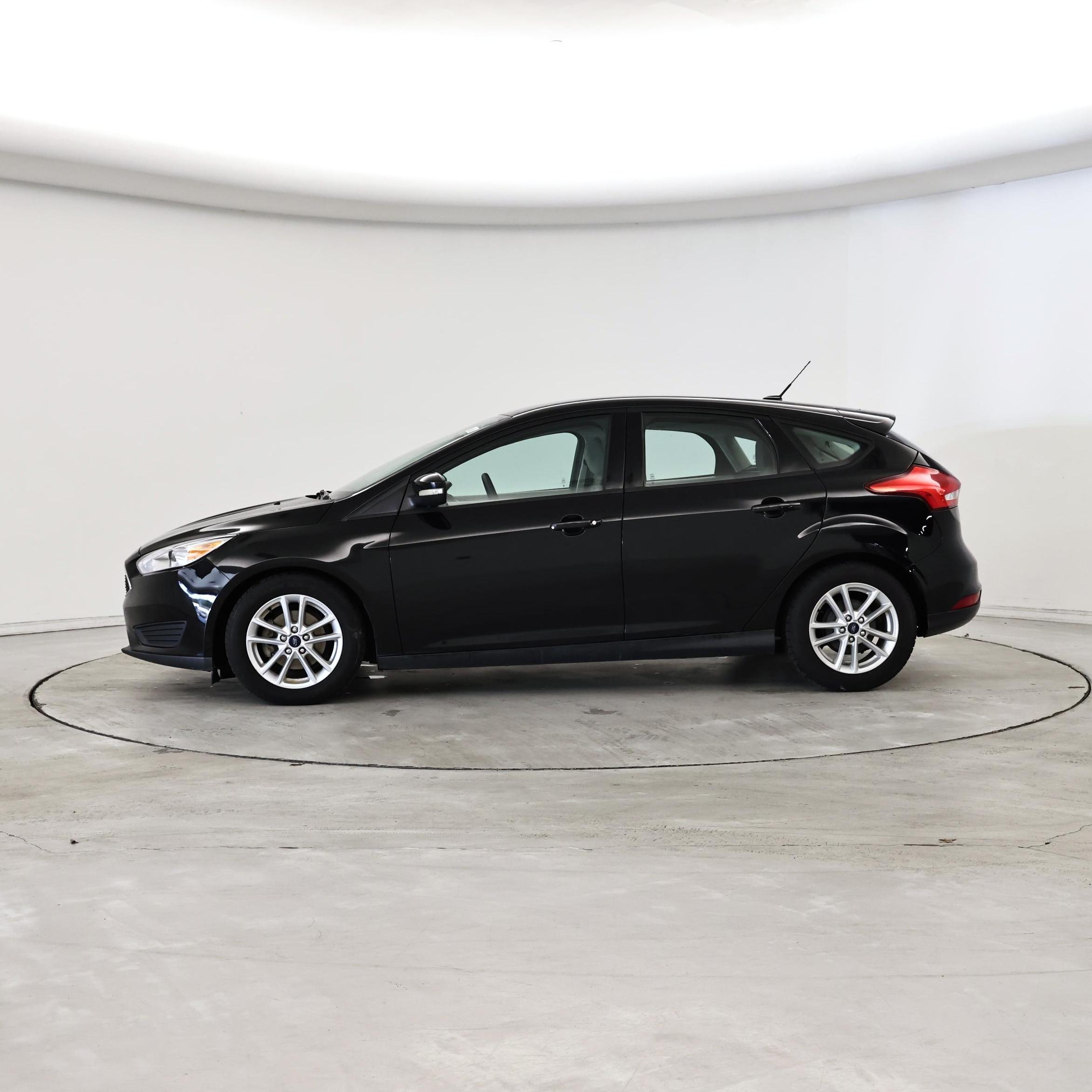 Thumbnail: 2016 Ford Focus - 3