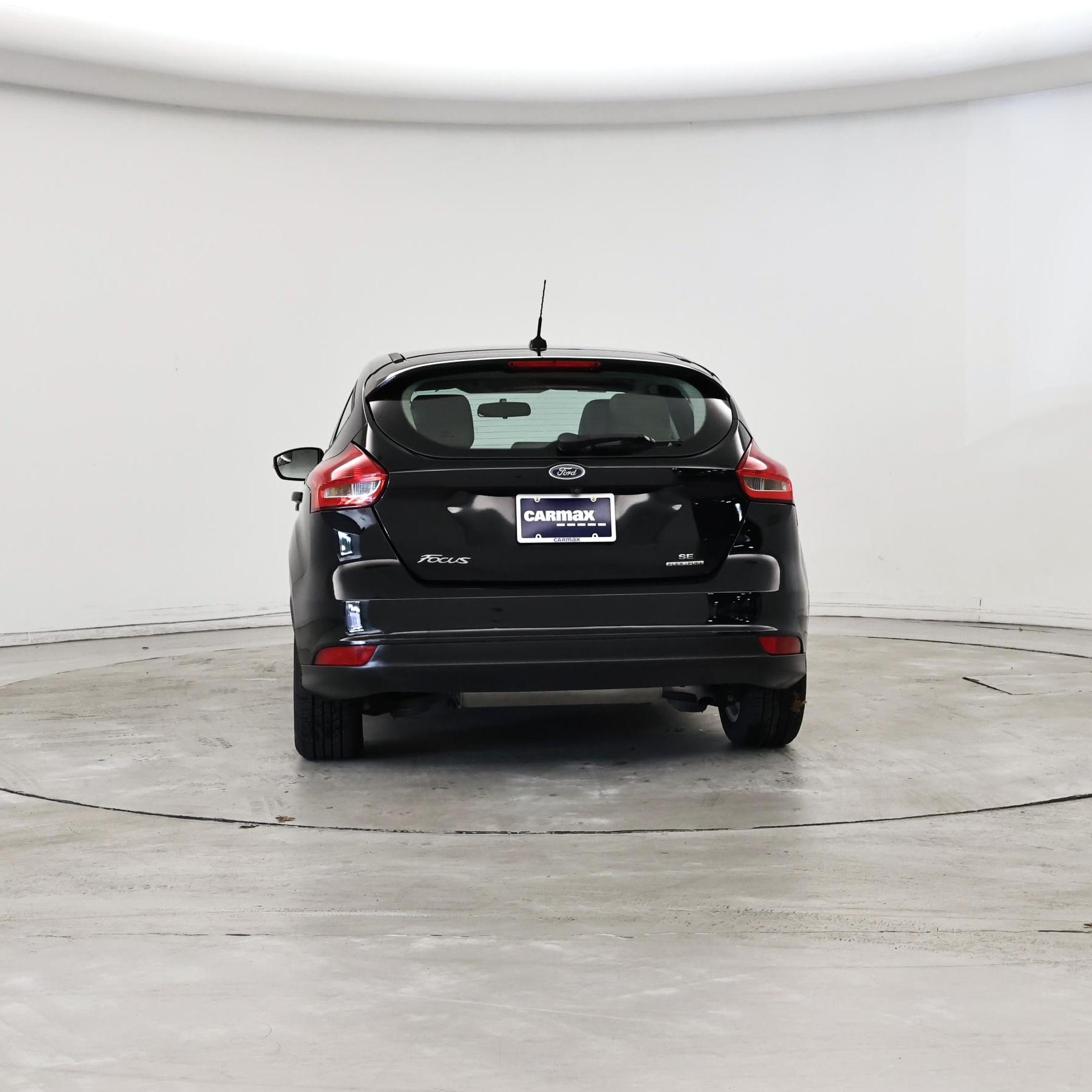 Thumbnail: 2016 Ford Focus - 6