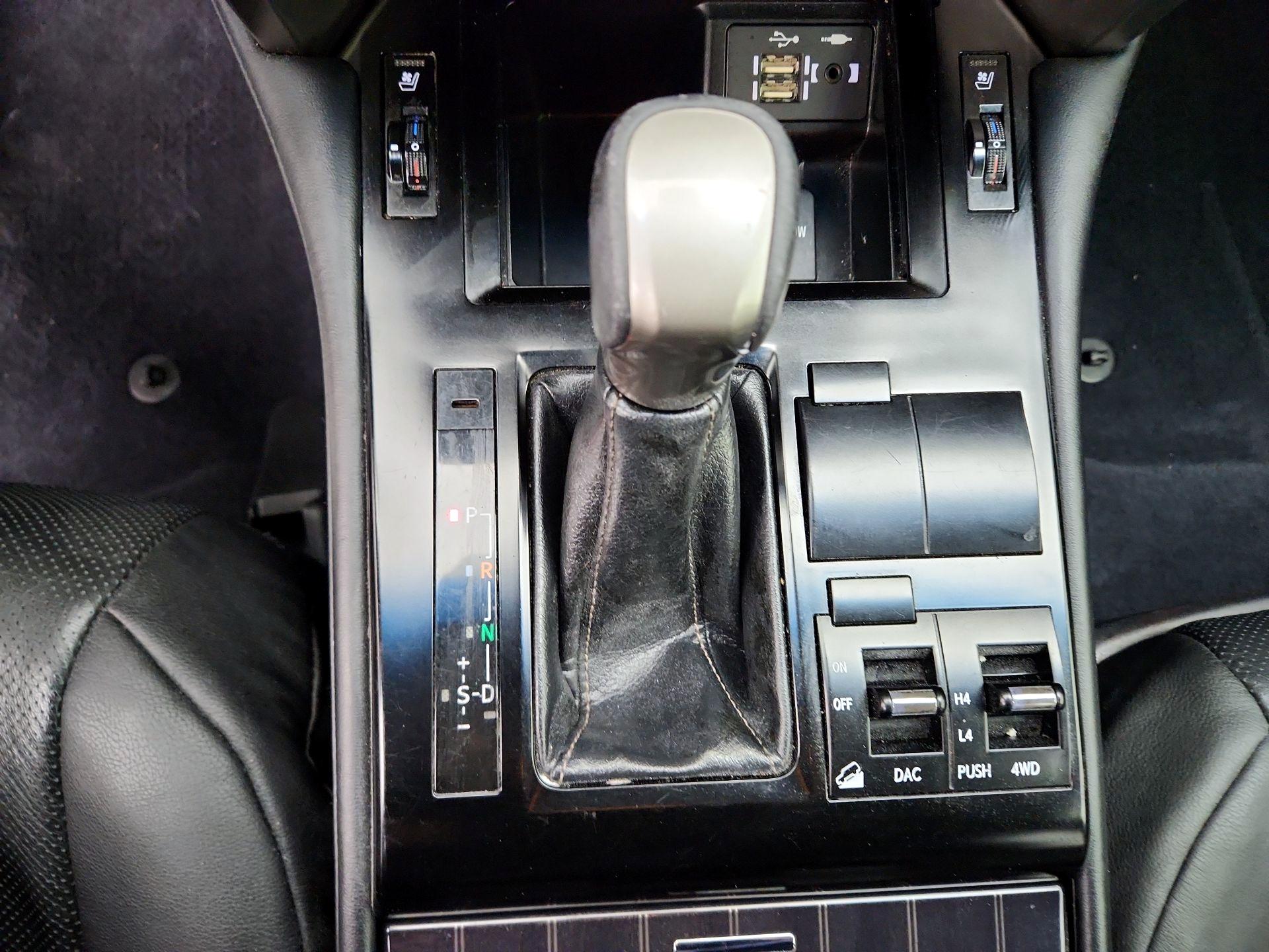 Thumbnail: 2020 Lexus GX - 18