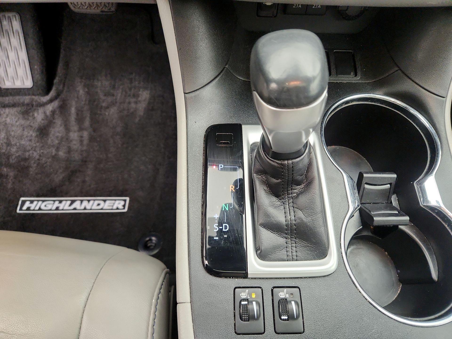 Thumbnail: 2017 Toyota Highlander - 18