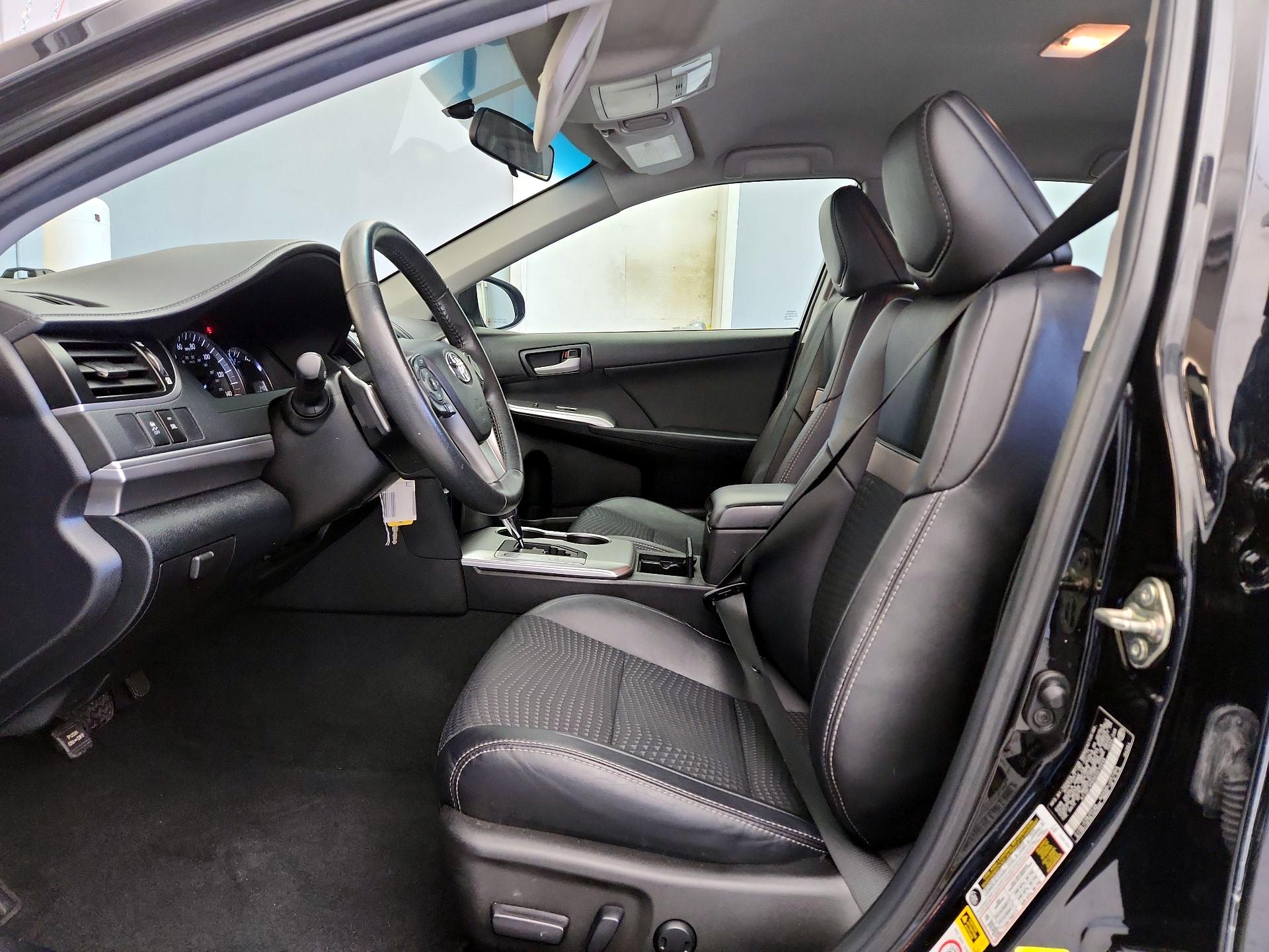 Thumbnail: 2014 Toyota Camry - 11