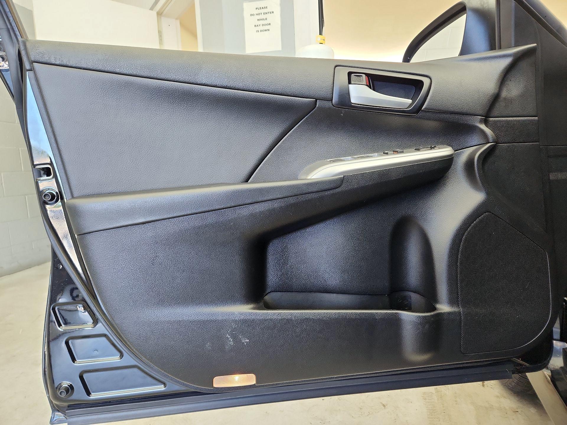 Thumbnail: 2014 Toyota Camry - 12