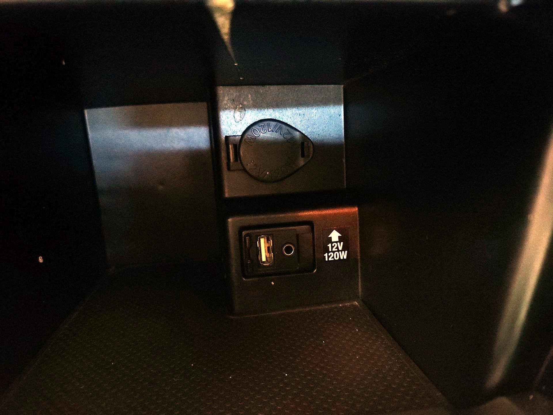 Thumbnail: 2014 Toyota Camry - 18