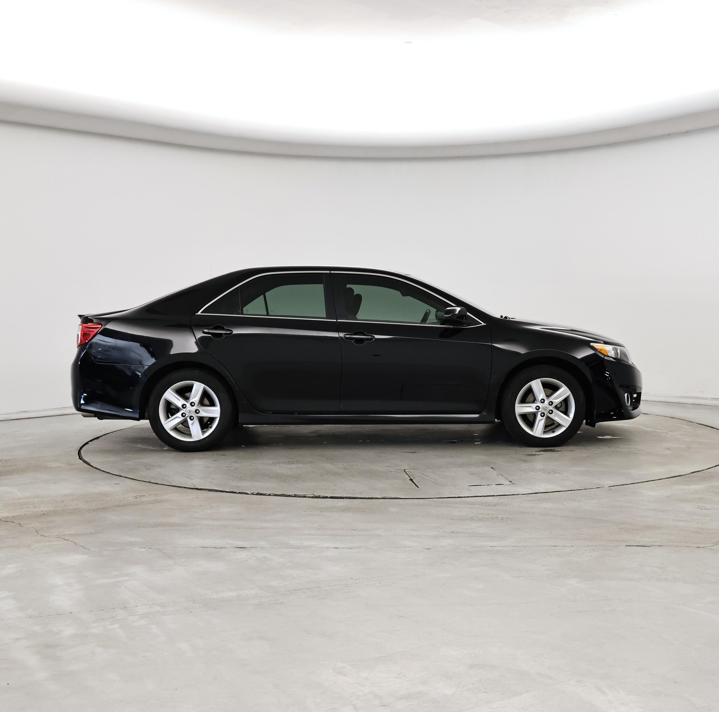 Thumbnail: 2014 Toyota Camry - 7