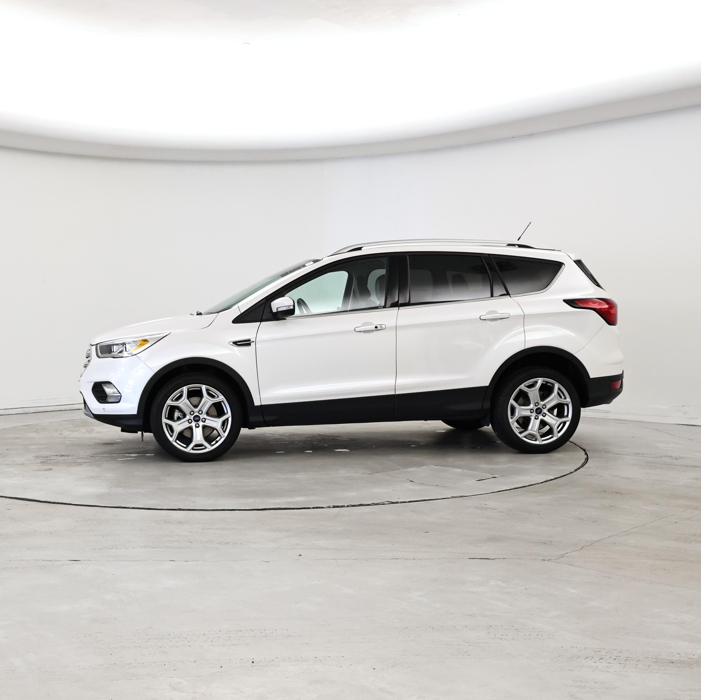 Thumbnail: 2019 Ford Escape - 3