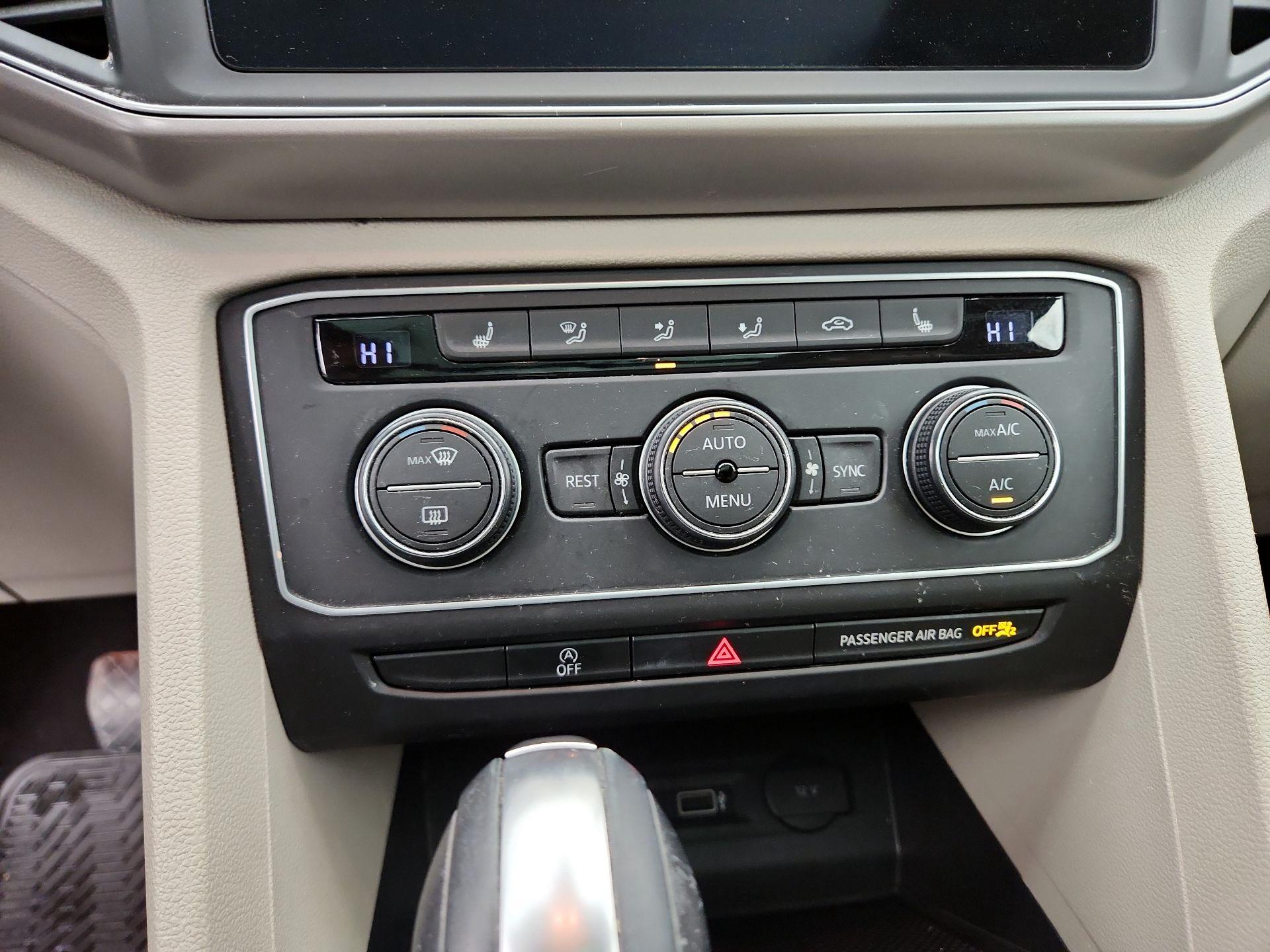 Thumbnail: 2019 Volkswagen Atlas - 16