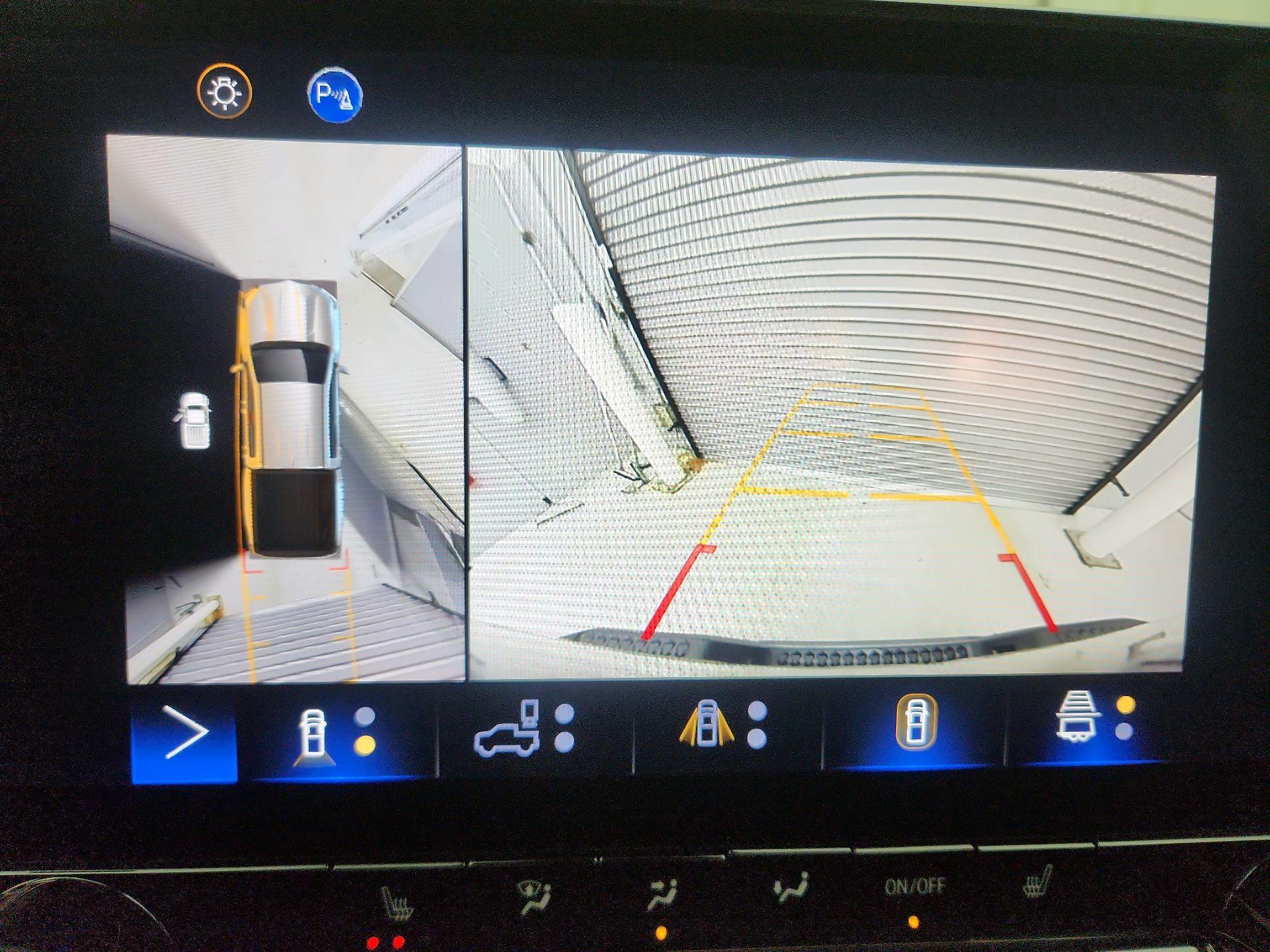 Thumbnail: 2023 Chevrolet Colorado - 14