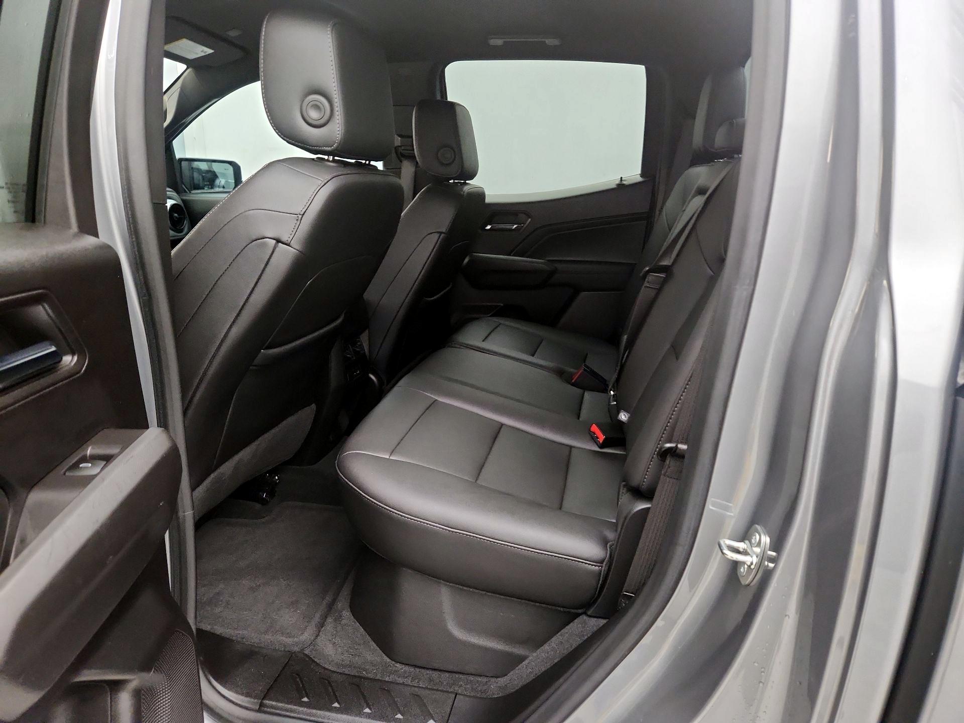 Thumbnail: 2023 Chevrolet Colorado - 19