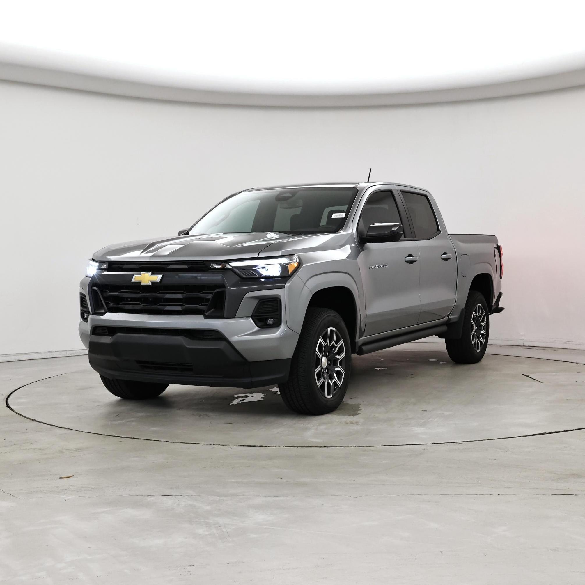 Thumbnail: 2023 Chevrolet Colorado - 4