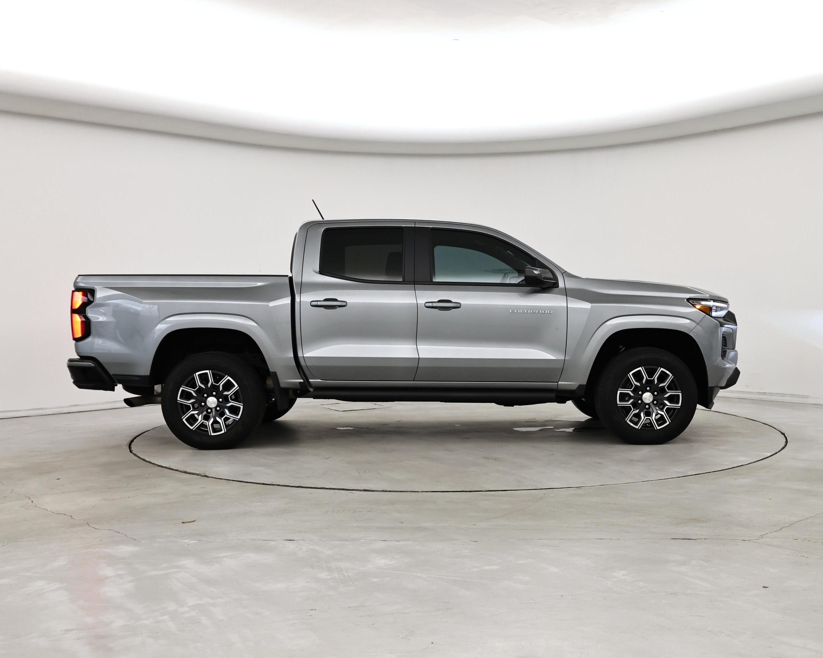 Thumbnail: 2023 Chevrolet Colorado - 7