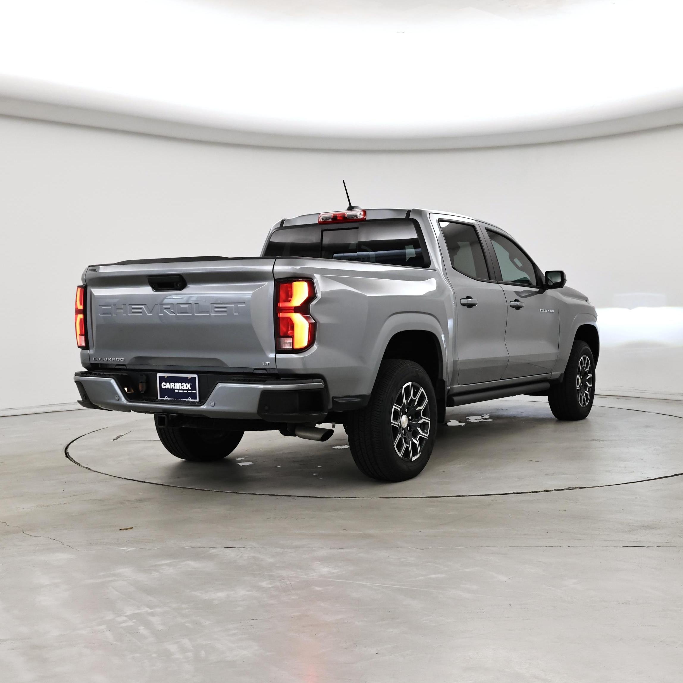 Thumbnail: 2023 Chevrolet Colorado - 8