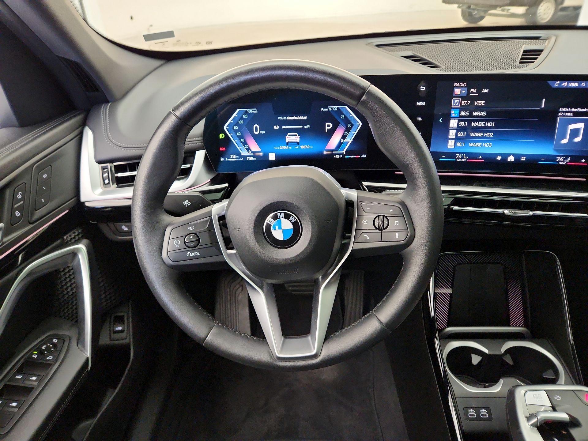 Thumbnail: 2025 BMW X1 - 10