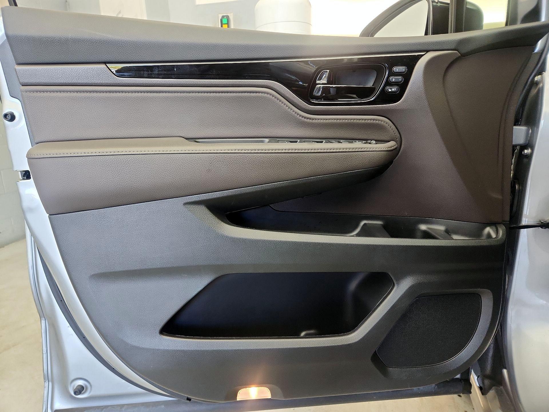 Thumbnail: 2023 Honda Odyssey - 12