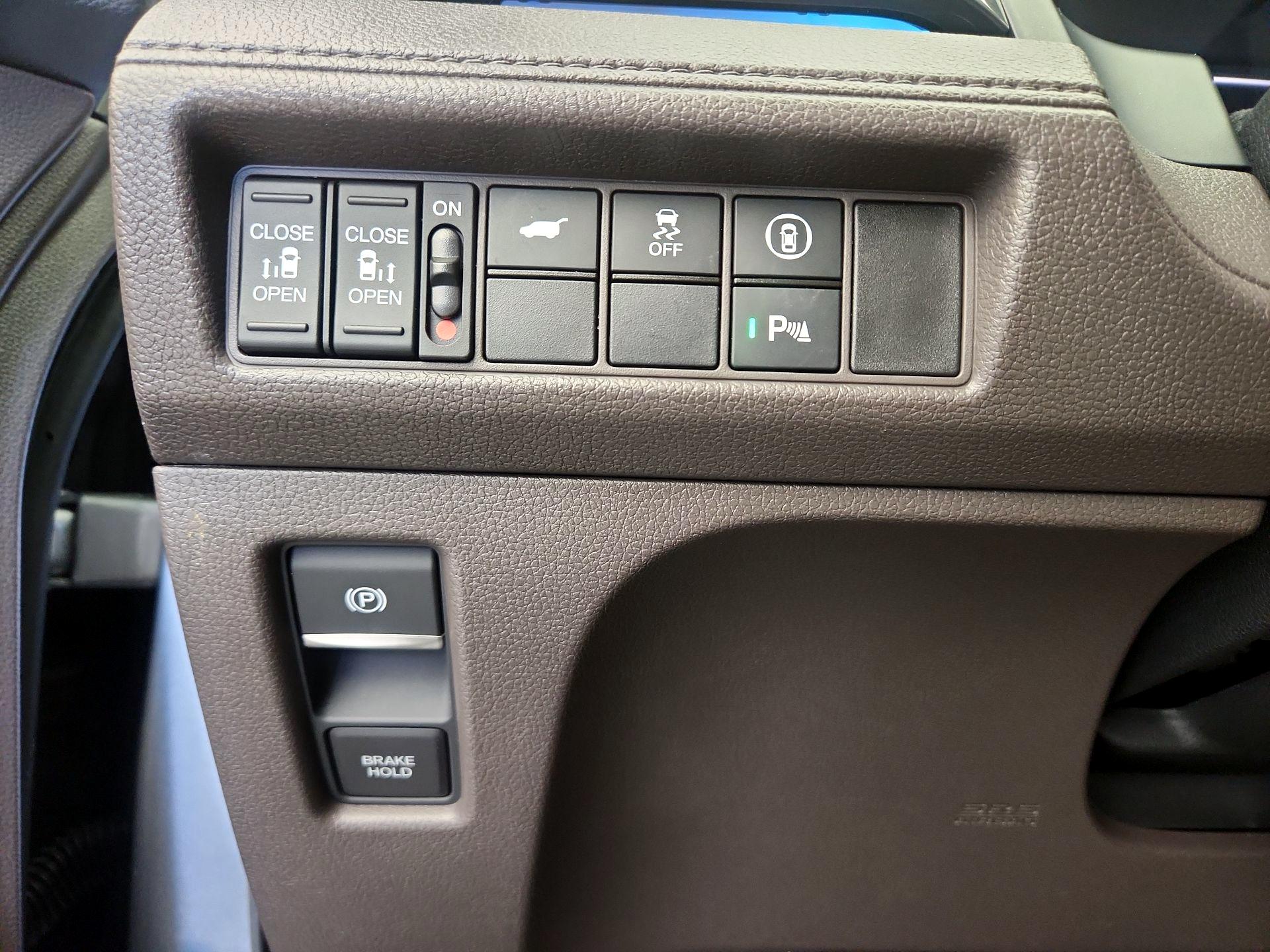 Thumbnail: 2023 Honda Odyssey - 13