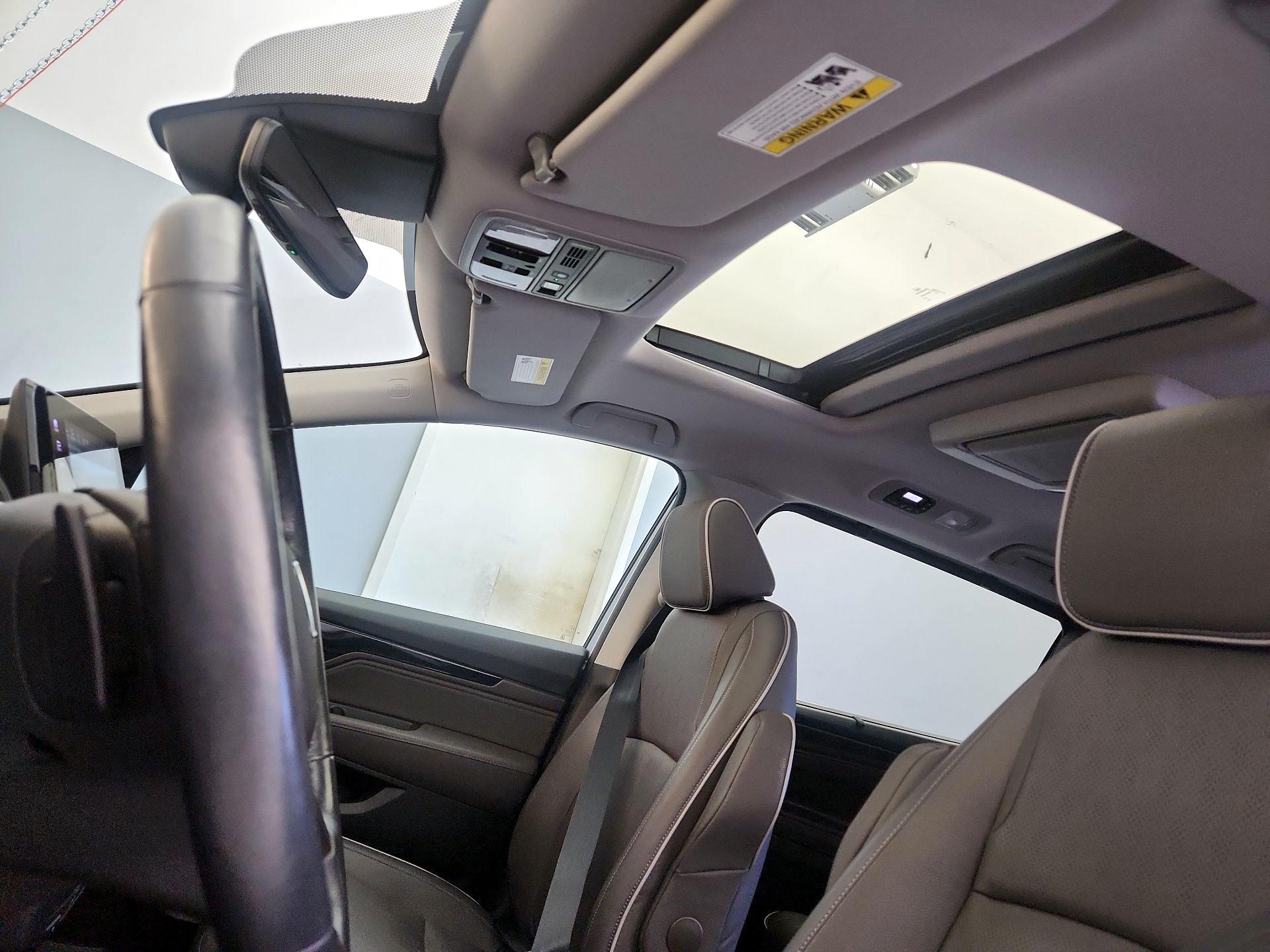 Thumbnail: 2023 Honda Odyssey - 20