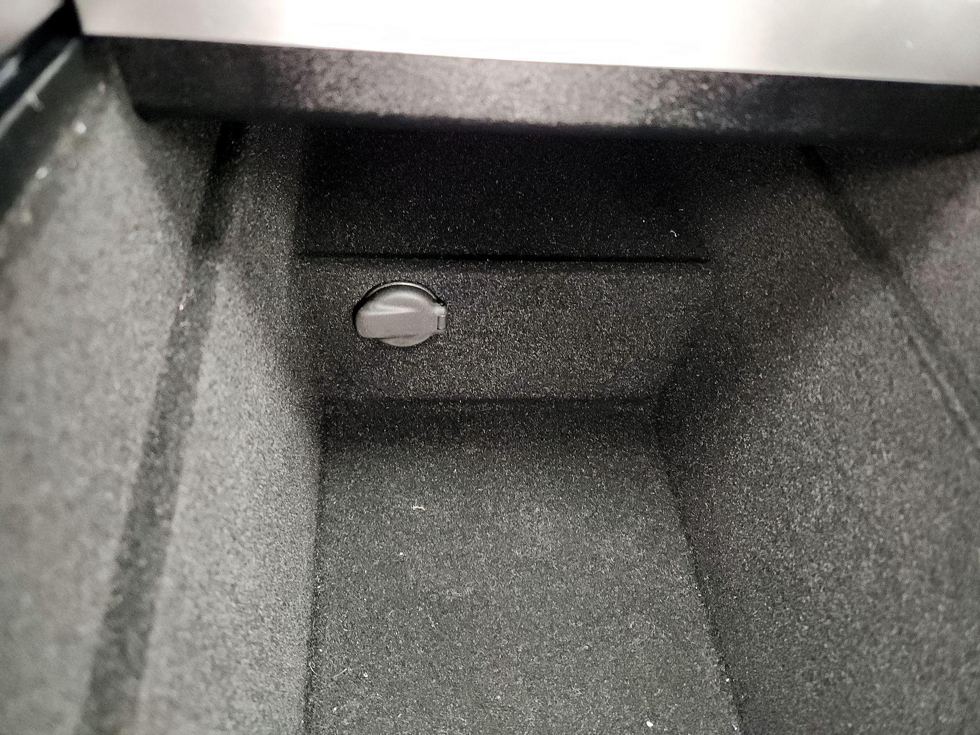 Thumbnail: 2025 Tesla Model 3 - 18